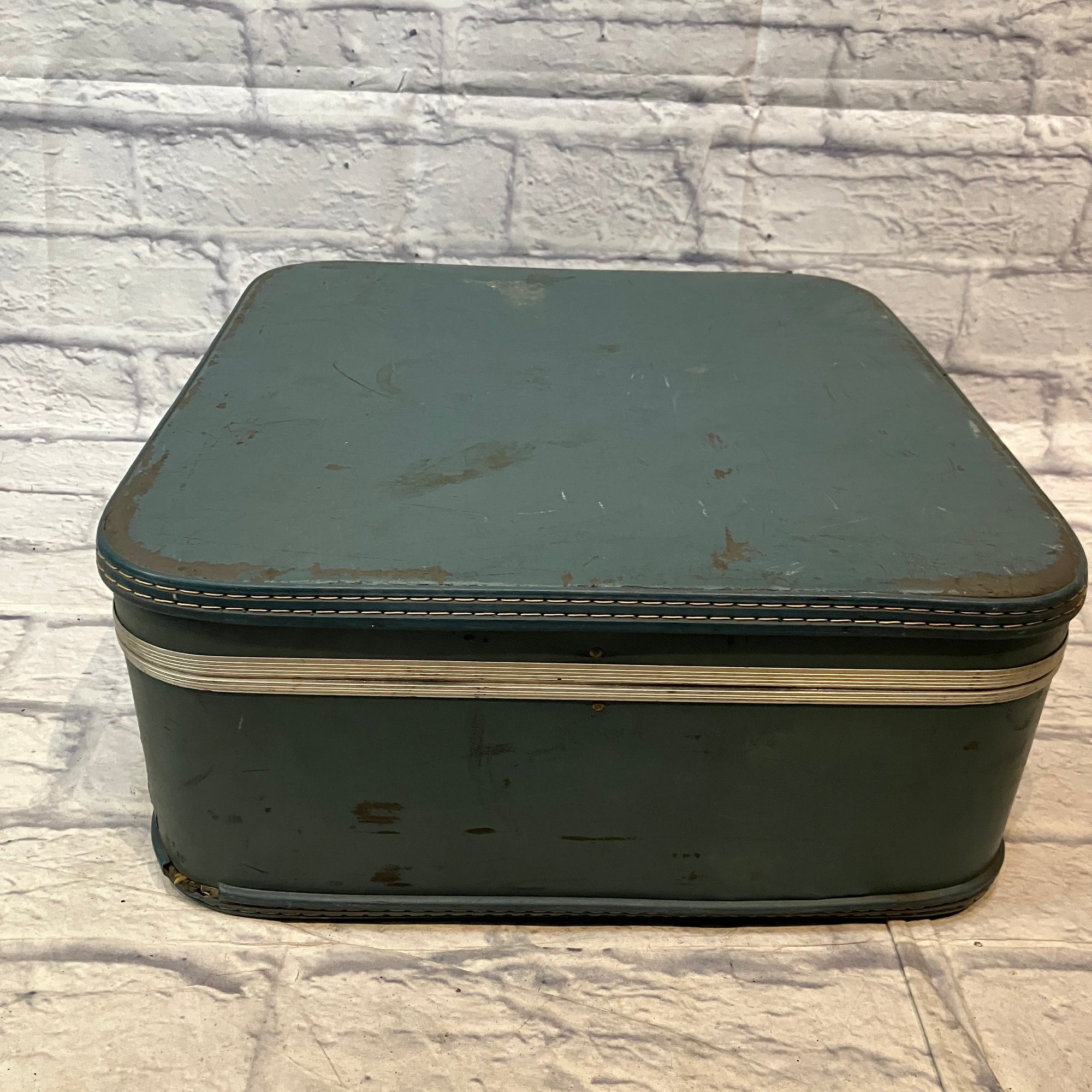 Unknown Vintage Suitcase Snare Case