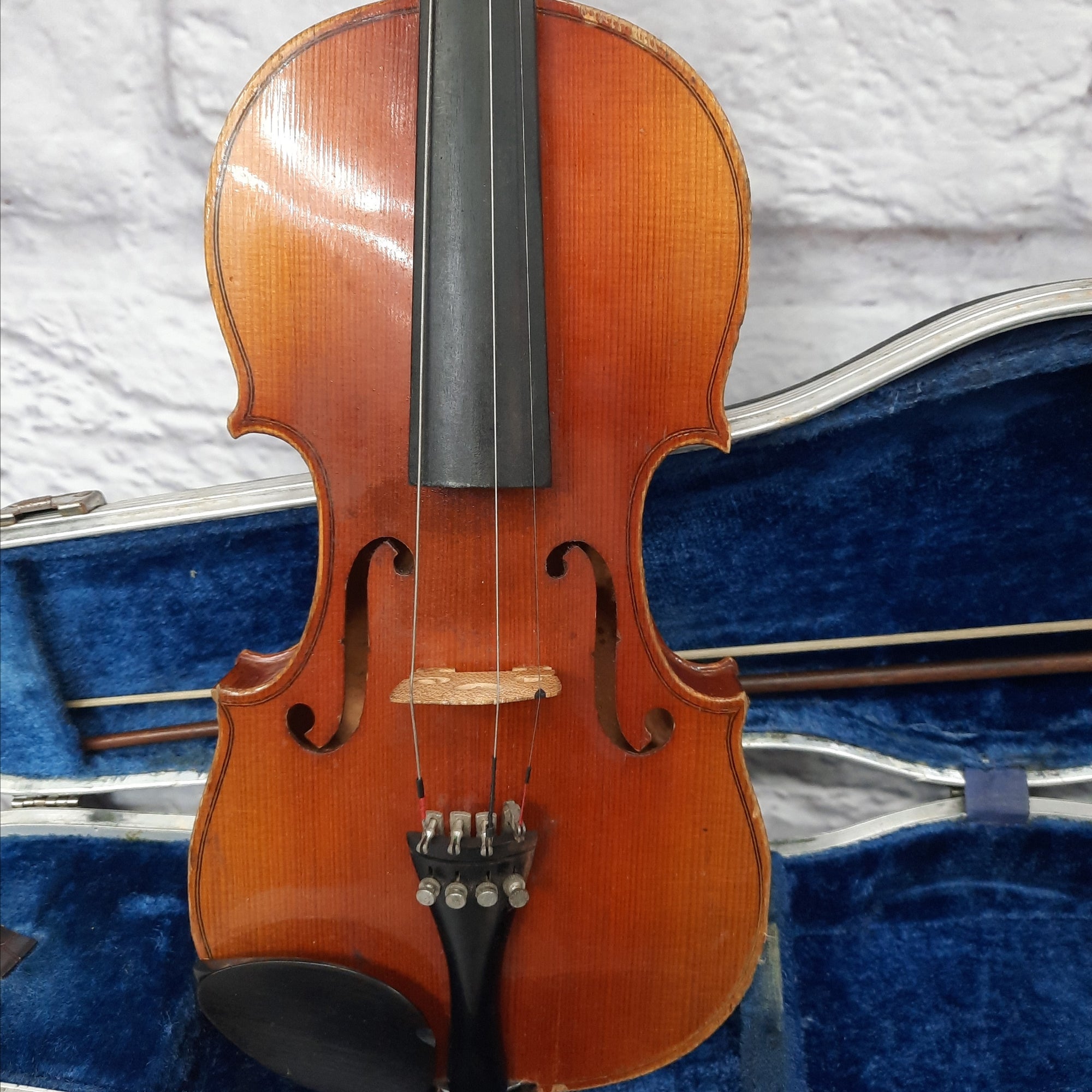 Unbranded 3/4 Violin w/Case and Bow