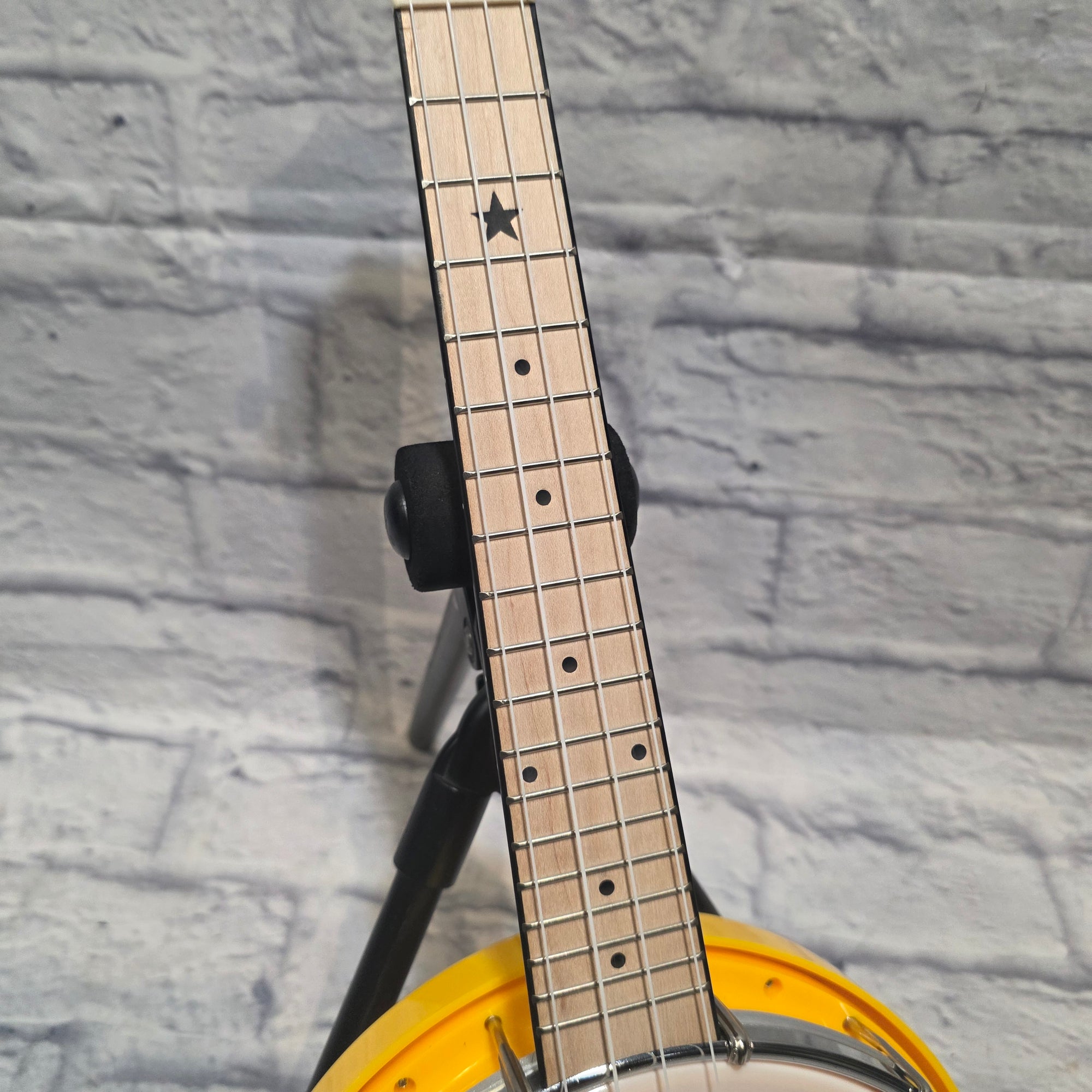 Mulucky Banjo Ukulele - Yellow w/ gig bag