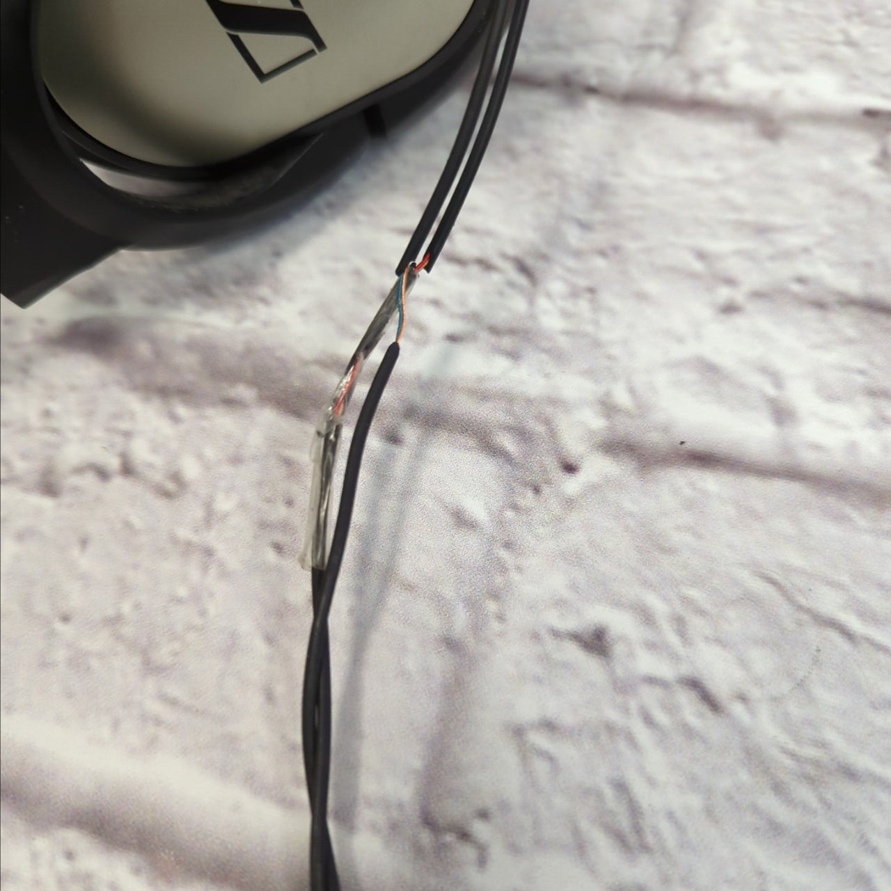 Sennheiser HD201 Headphones