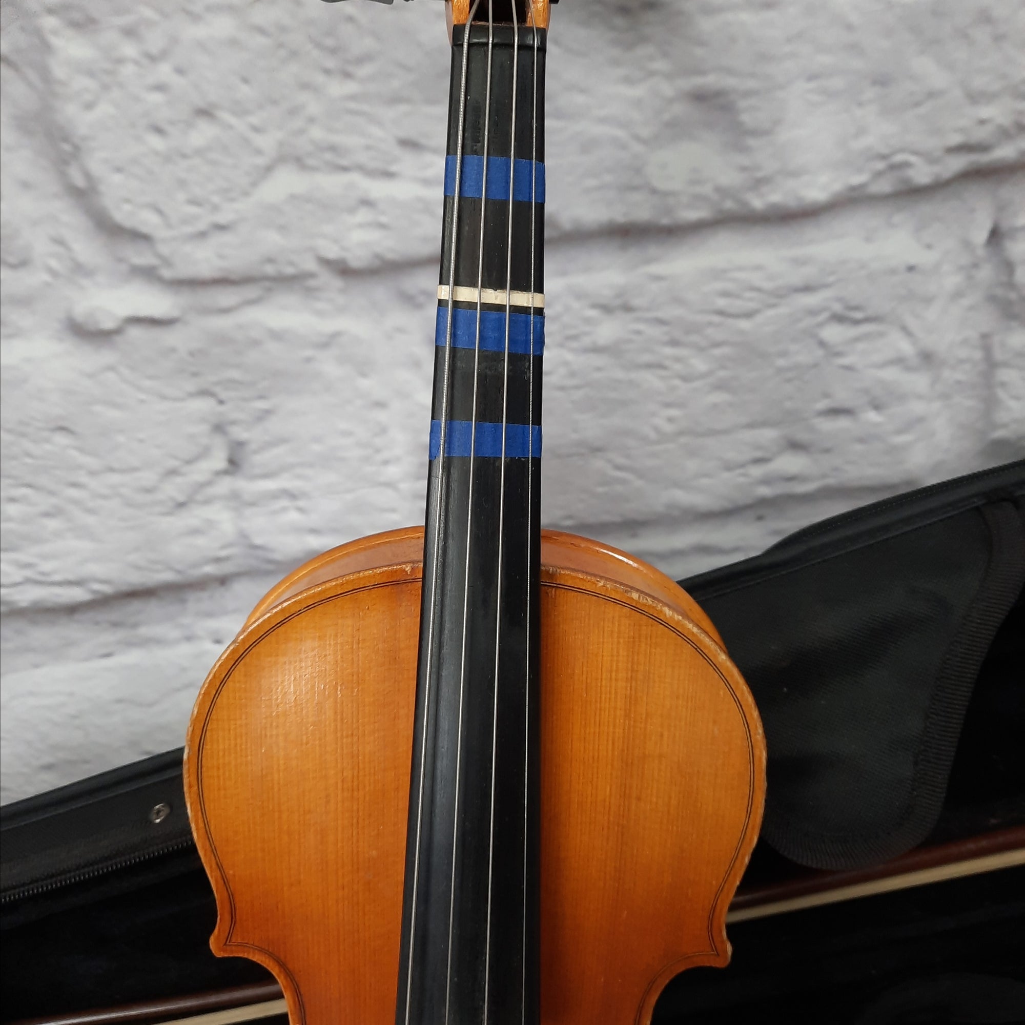 Lignatone Antonius Stradivarius Cremonenis 13" Viola with Case and Bow (Czech)
