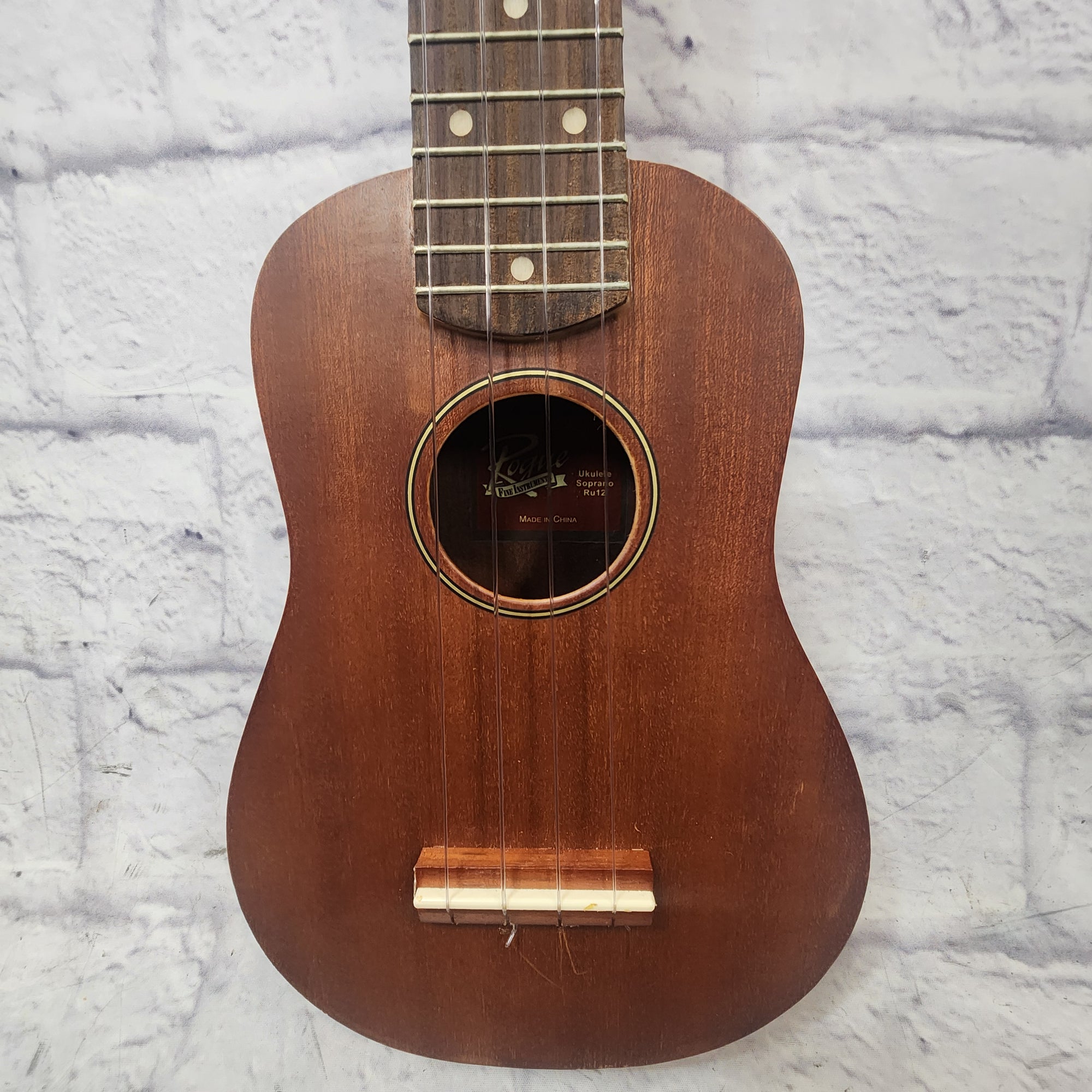 Rogue Soprano Ru12 (With Bag) Ukuleles