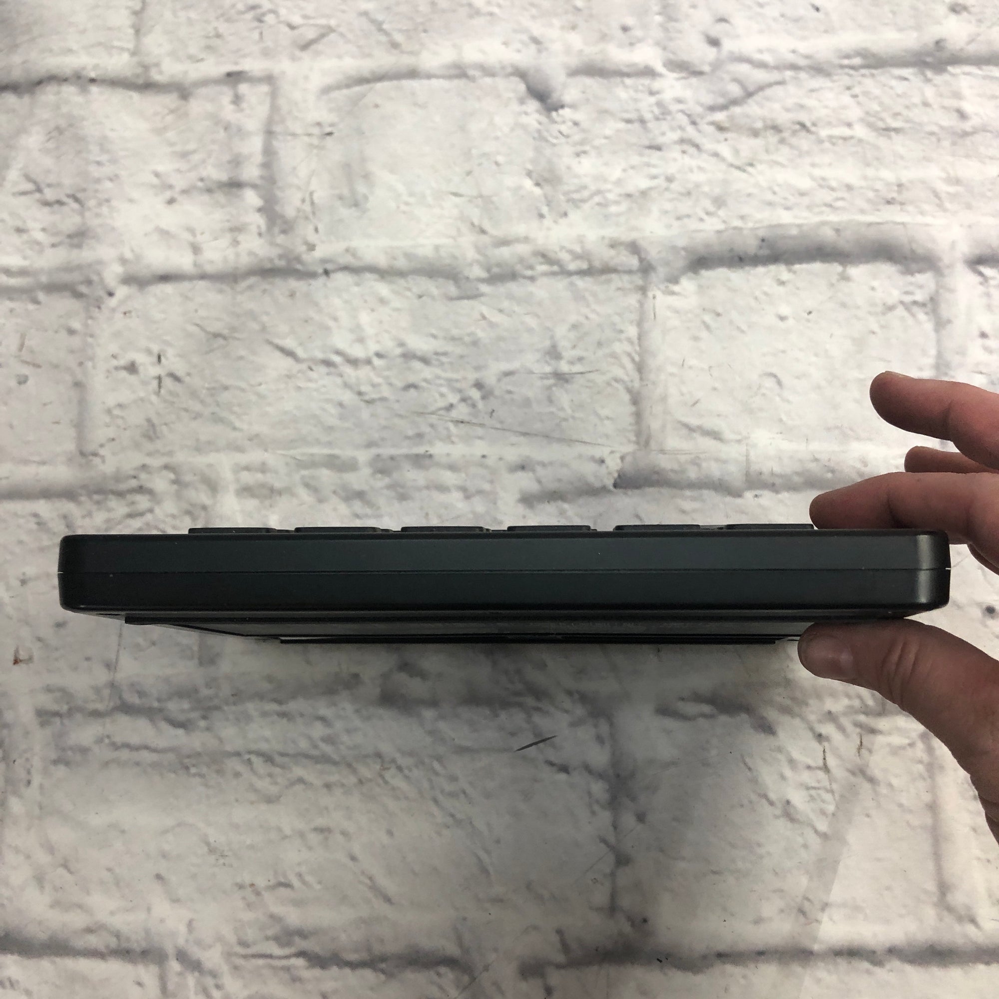 Alesis SR16 Drum Machine