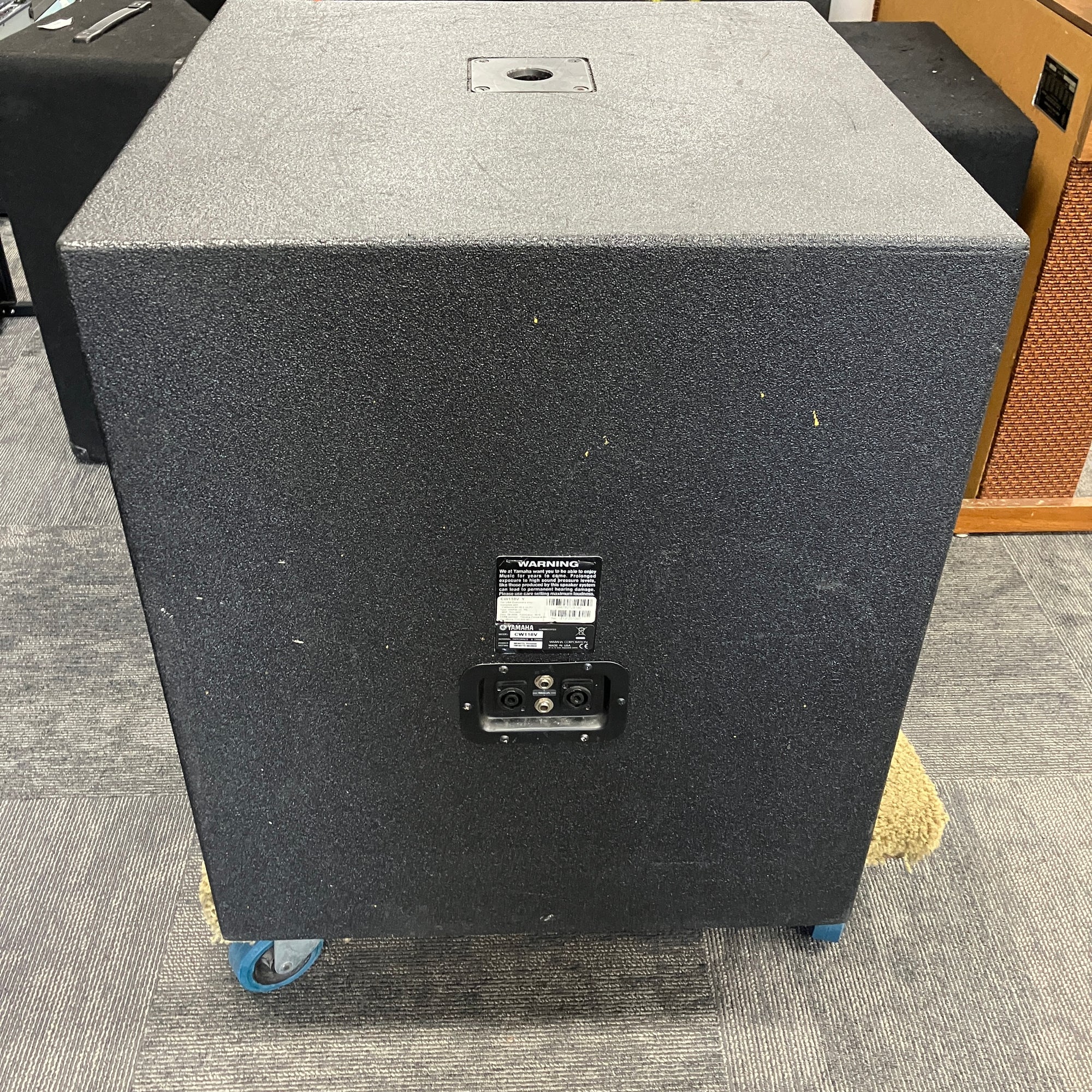 Yamaha CW118 18 Passive Subwoofer
