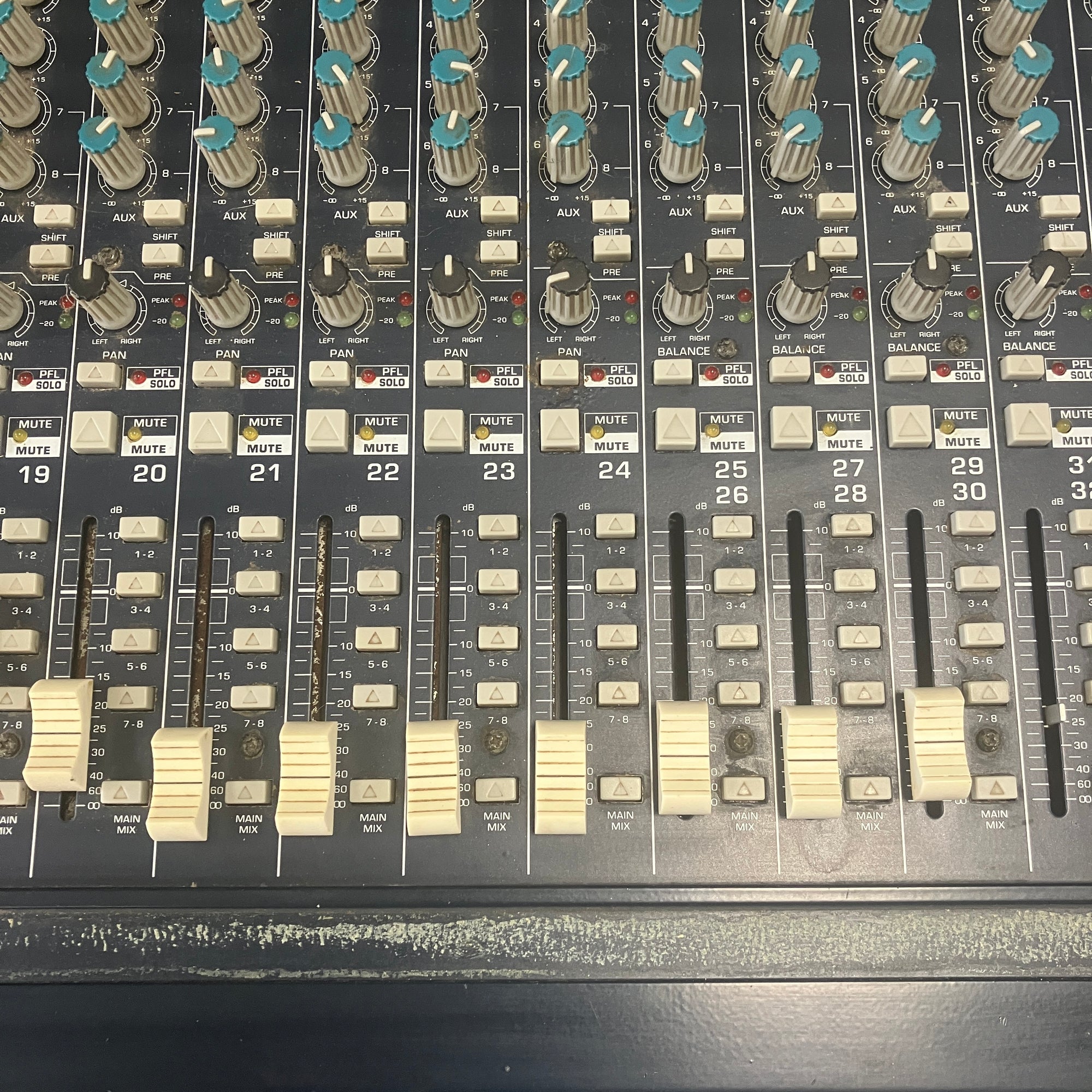 Behringer MX3282 32 Channel Mixer with External Power Supply