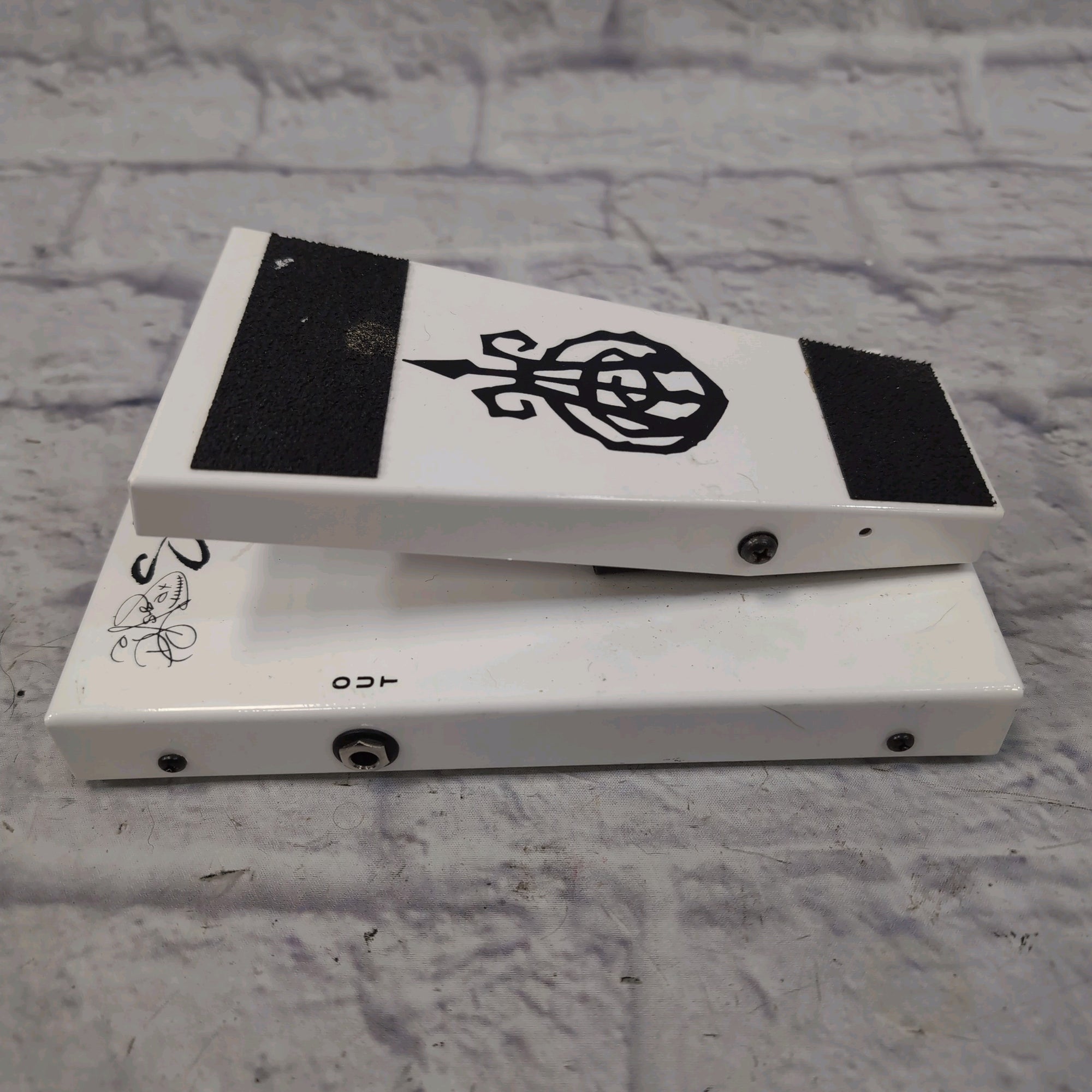 ギター Morley SKW1 DJ ASHBA SKELETON WAH Morley SKW1 DJ Ashba Skeleton Wah | Sweetwater