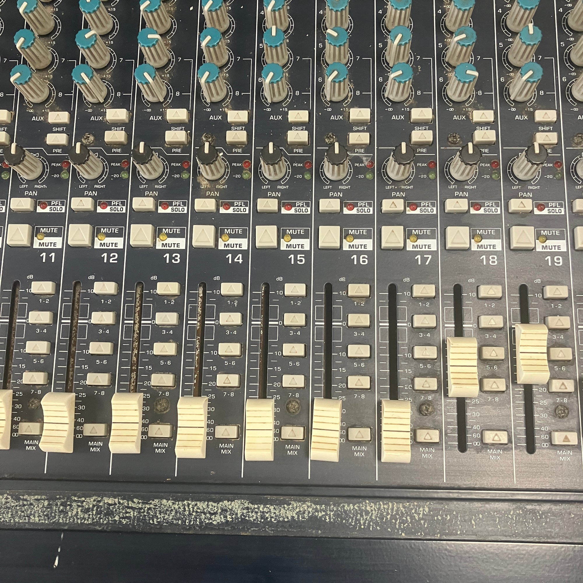 Behringer MX3282 32 Channel Mixer with External Power Supply