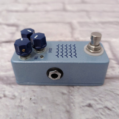 JHS Tidewater Tremolo V1 Modulation Pedal