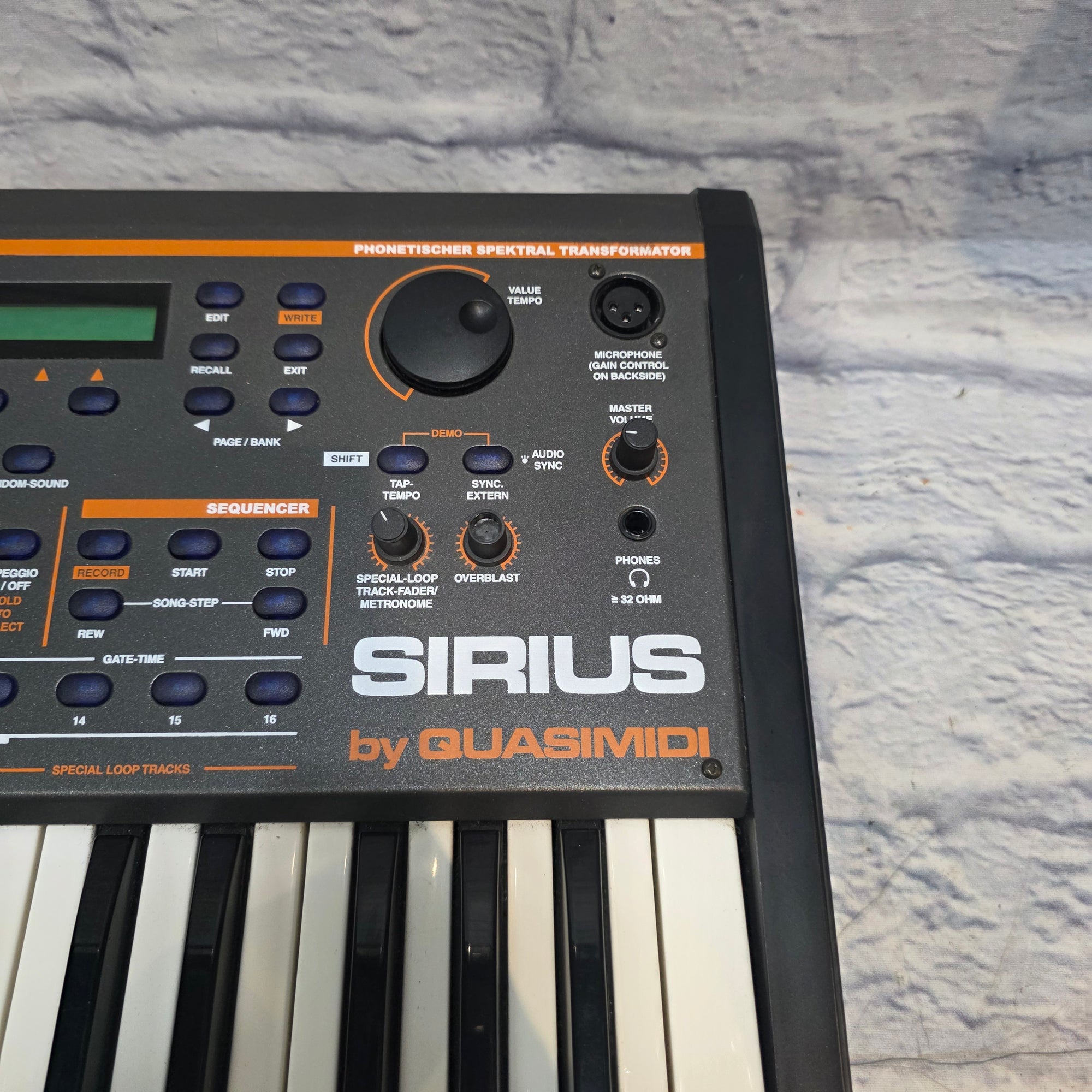 Quasimidi Sirius Analog Synth