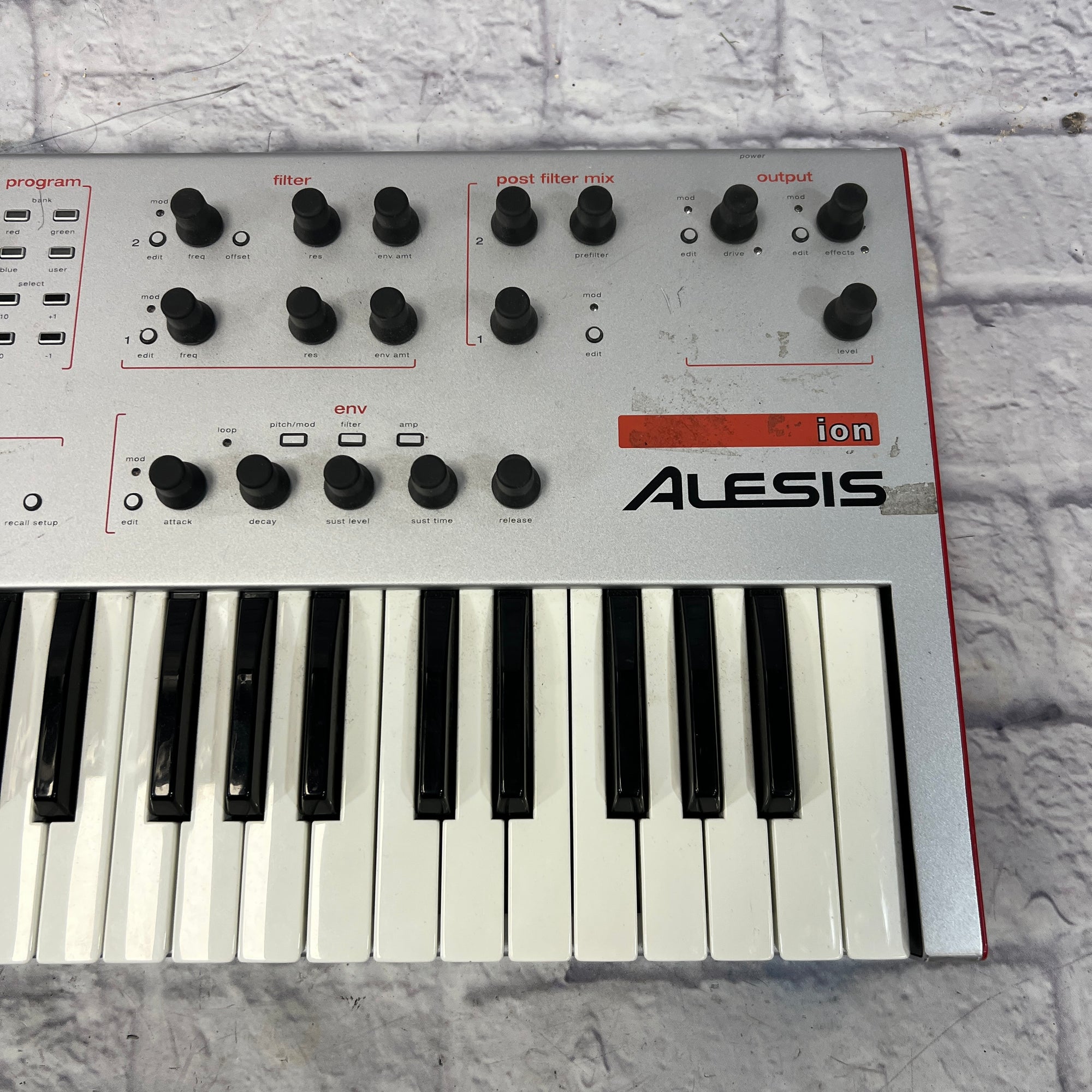 Alesis Ion 49 Key Modeling Synth