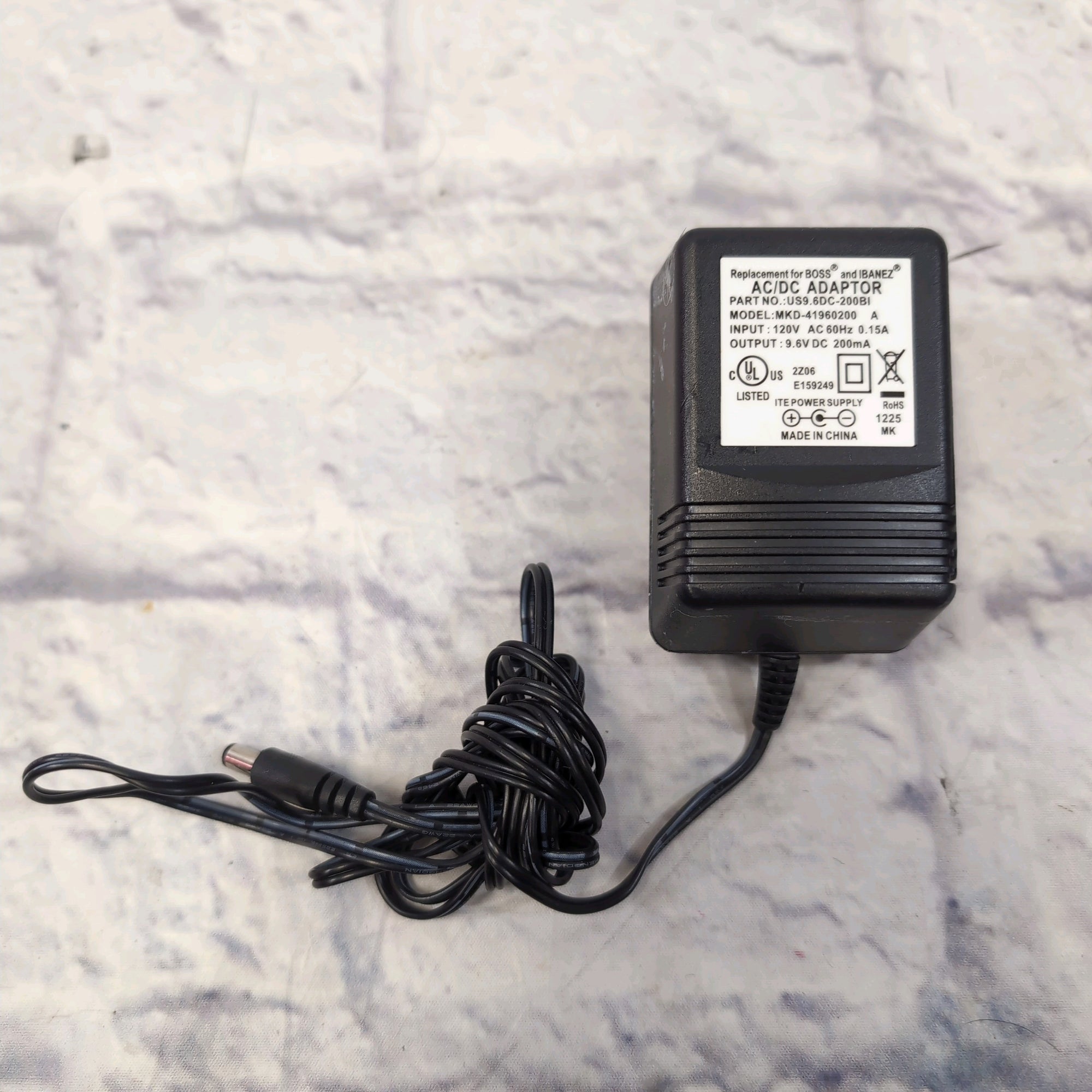 Electro-Harmonix MKD-41960200 9V DC Center Negative 200mA Power Supply