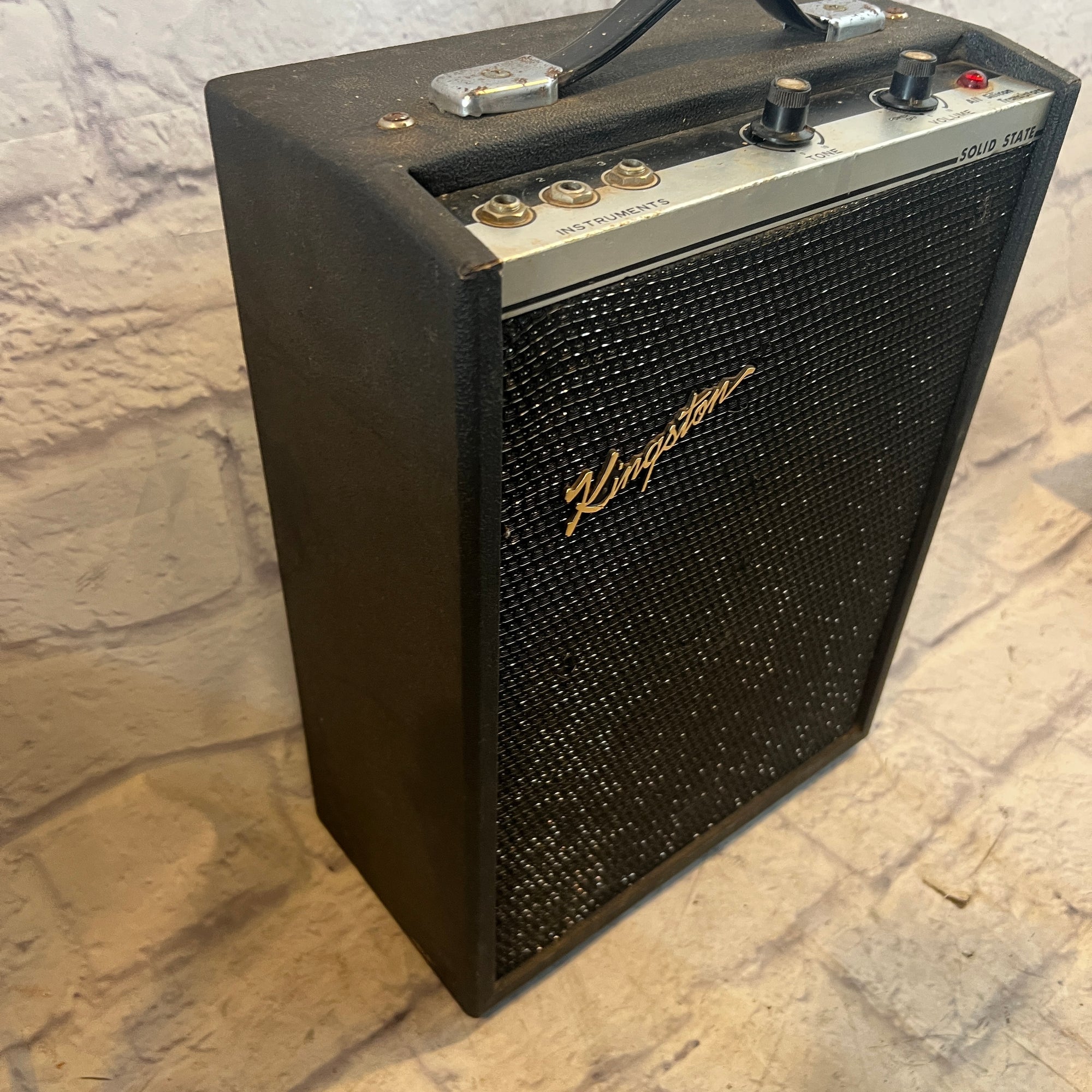 Kingston Solid State Guitar Combo Amp