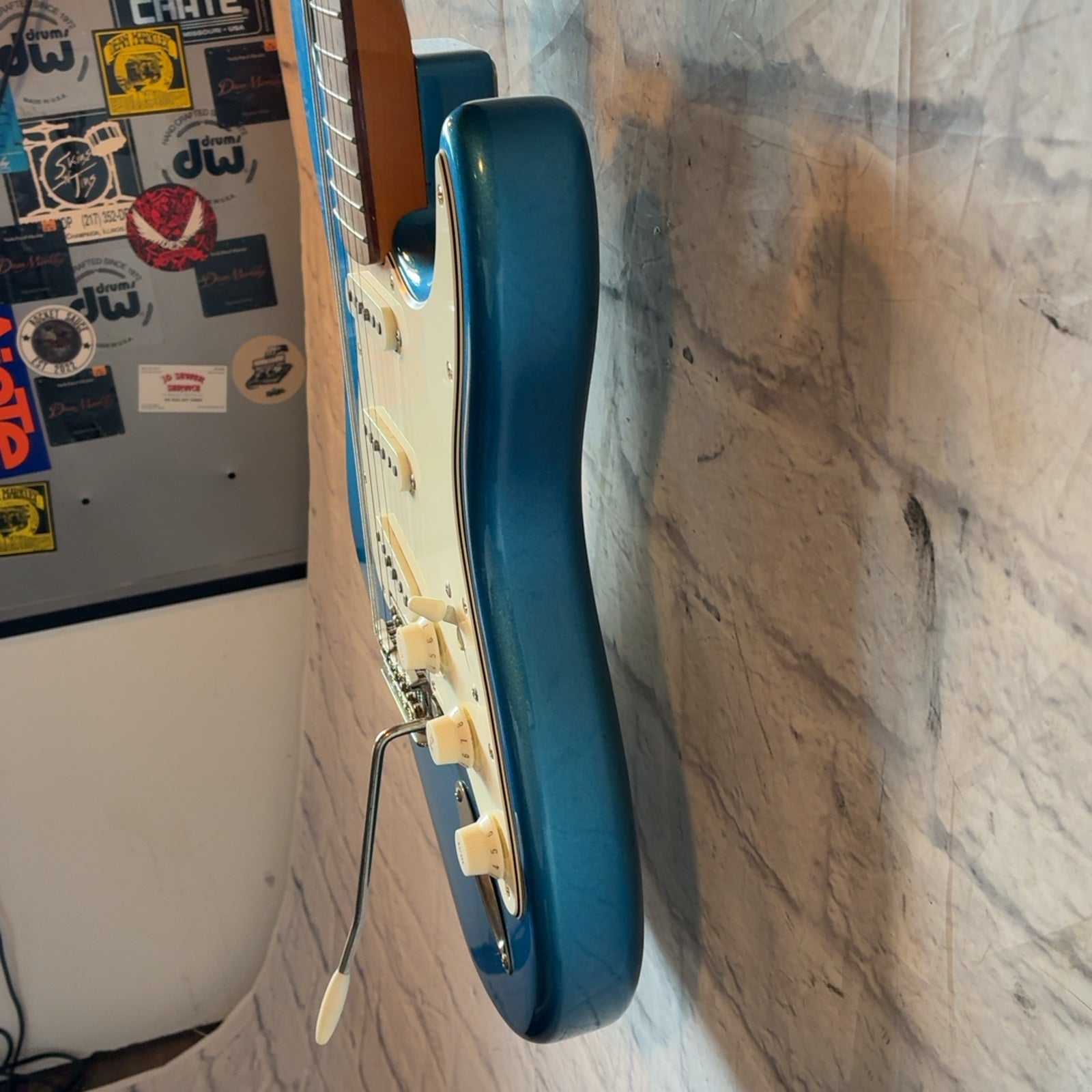 Squier Classic Vibe 60's Strat Electric Guitar