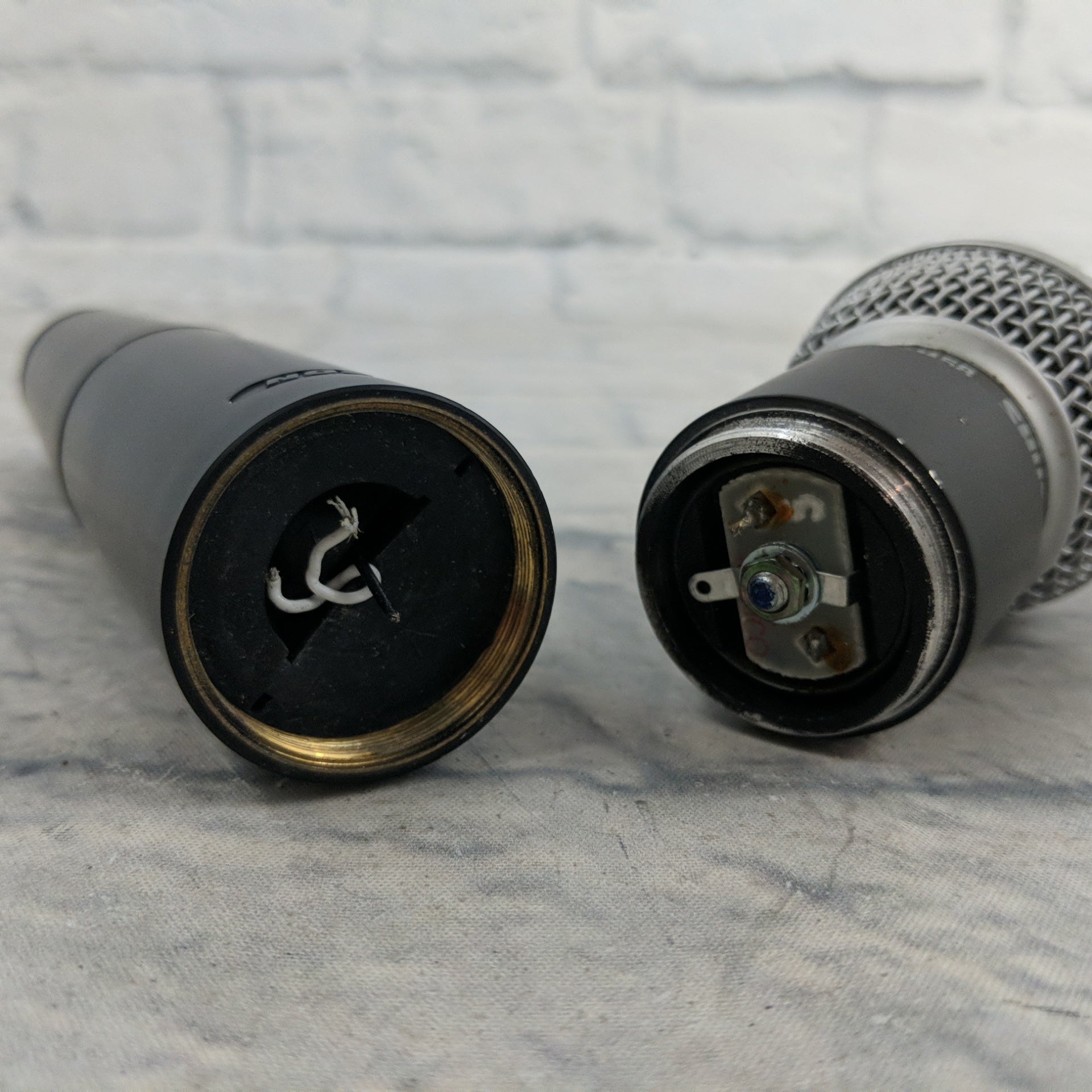 Shure SM58 with Samson HT-3 Transmitter Microphone