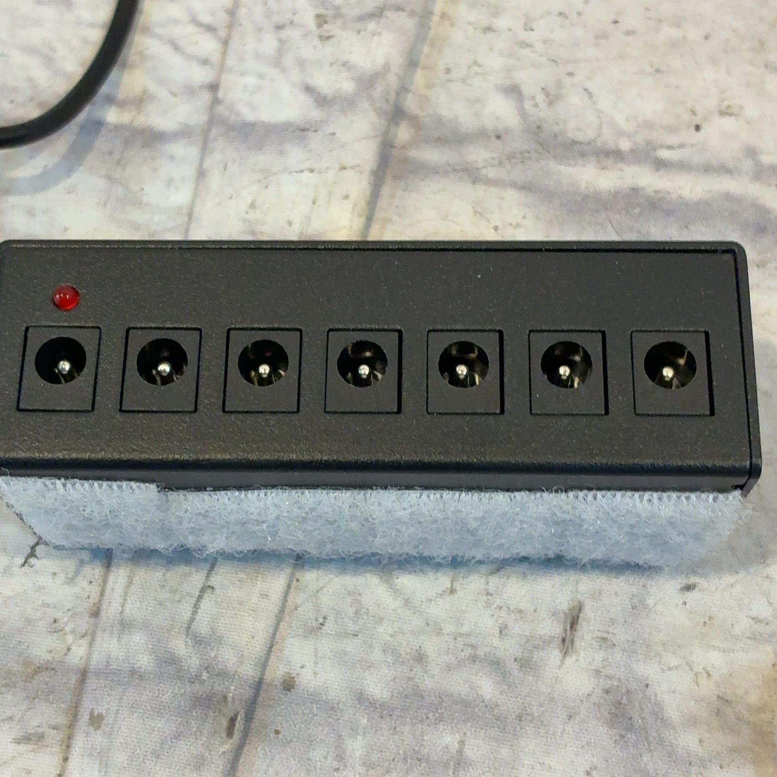 Ghostfire GS6 Pedal Power Supply