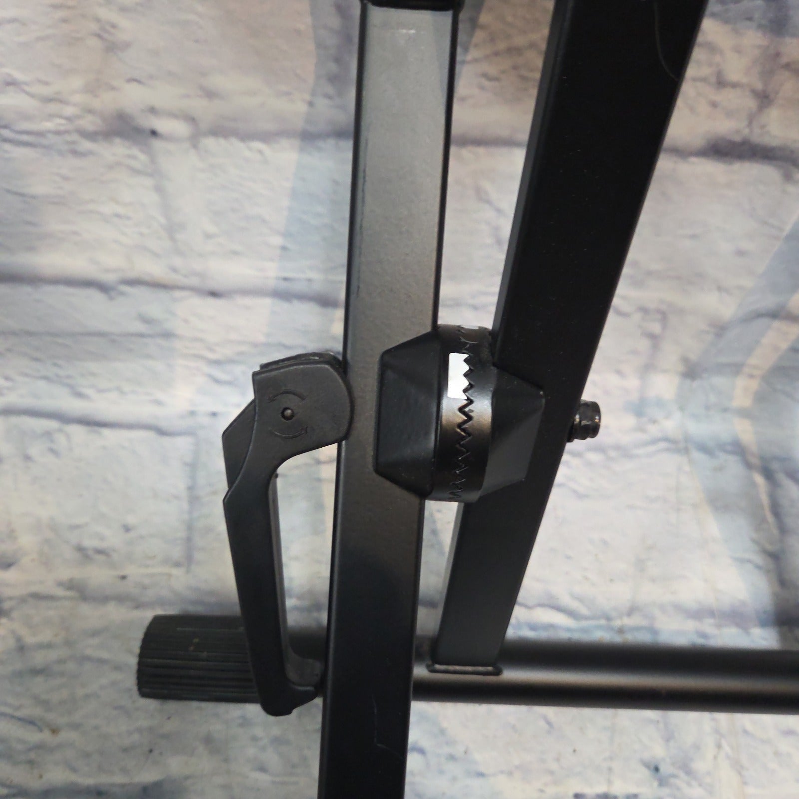 Unkown Amp Stand Amp Stand