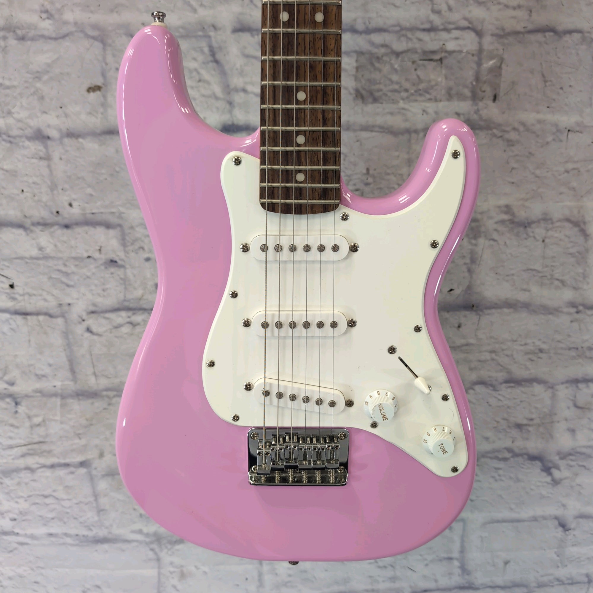 Squier Affinity Mini Stratocaster V2 Electric Guitar Pink w/ Gig Bag