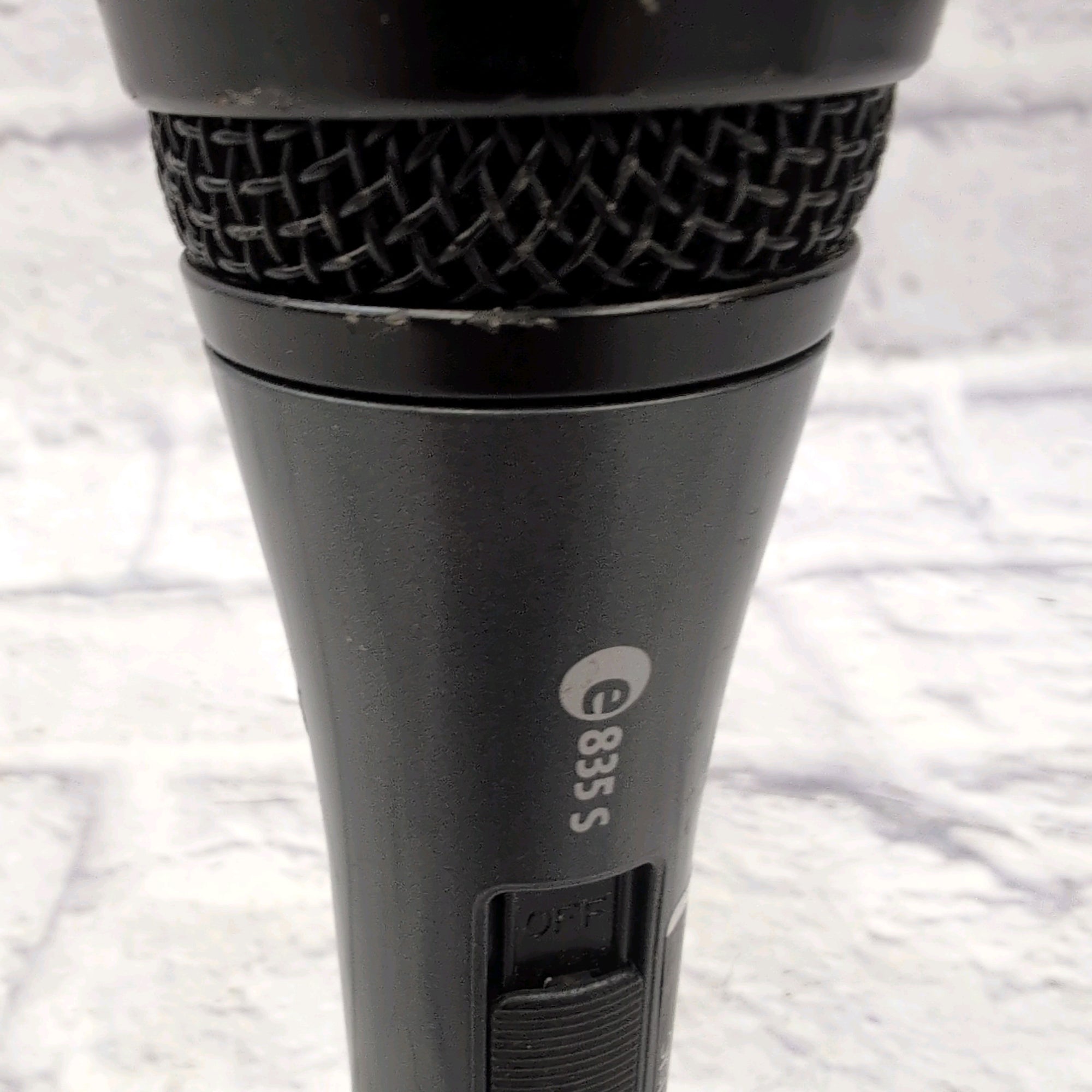 Sennheiser E835S Dynamic Microphone with Switch Microphone