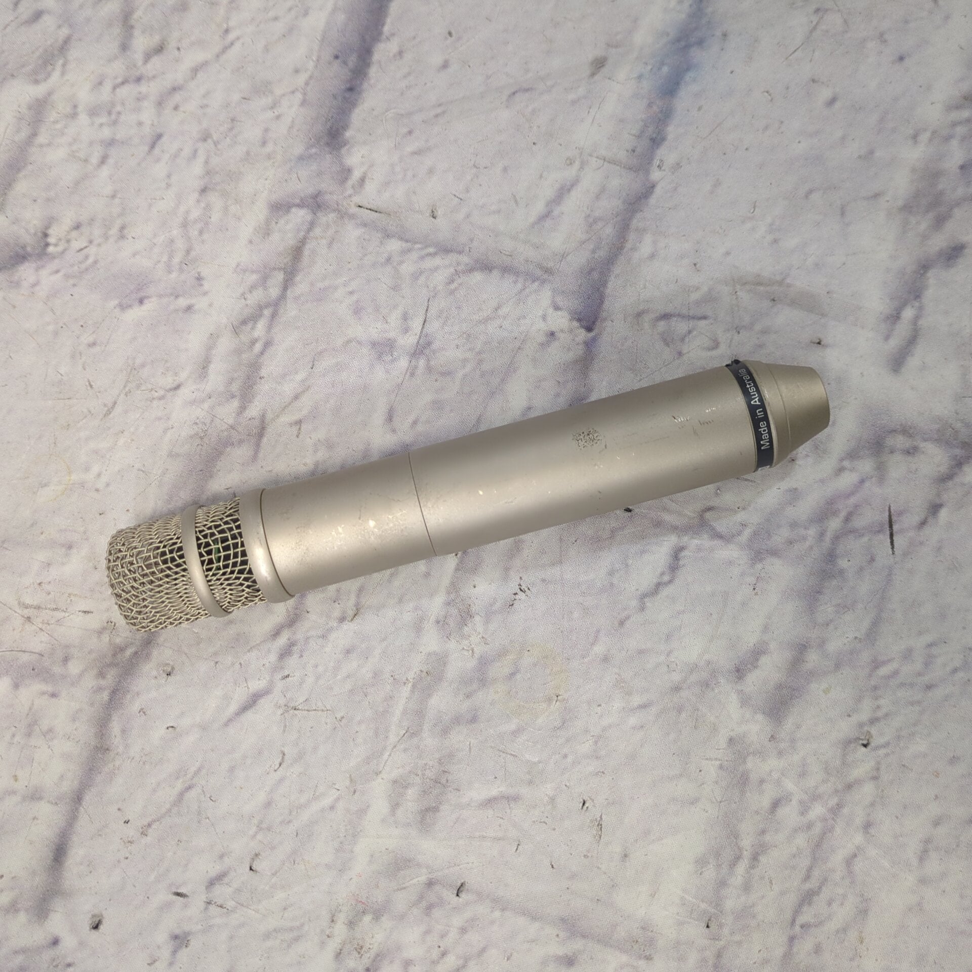 Rode NT3 Medium Diaphragm Condenser Microphone