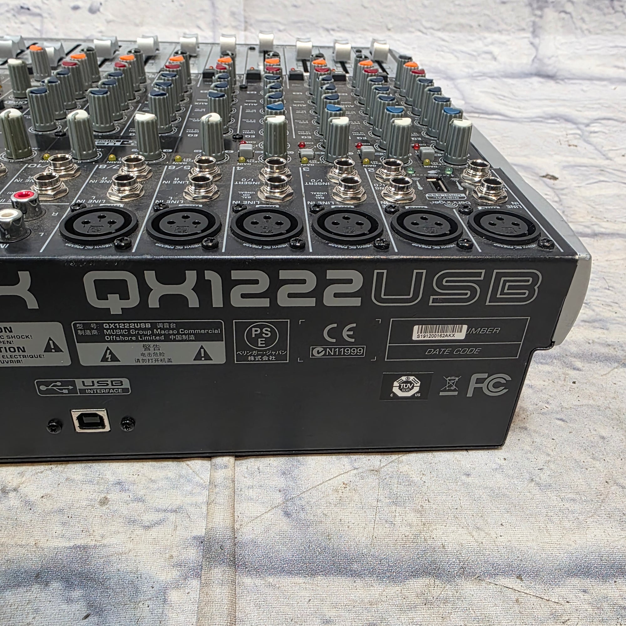 Behringer Xenyyx QX1222USB Mixer