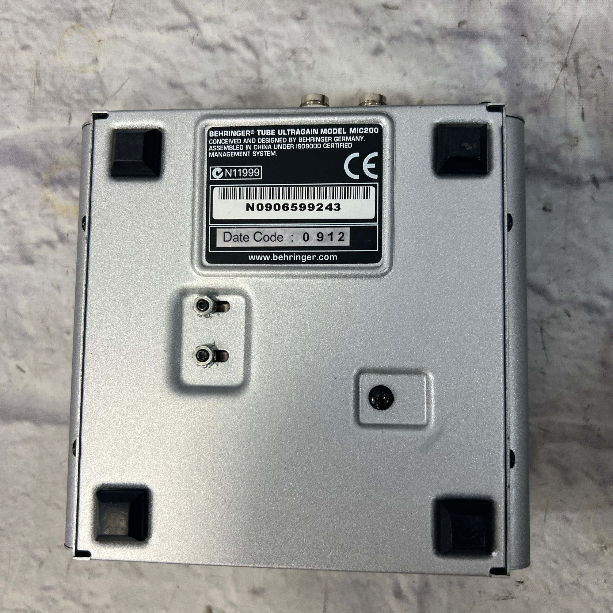 Behringer MIC200 Tube Microphone Preamp