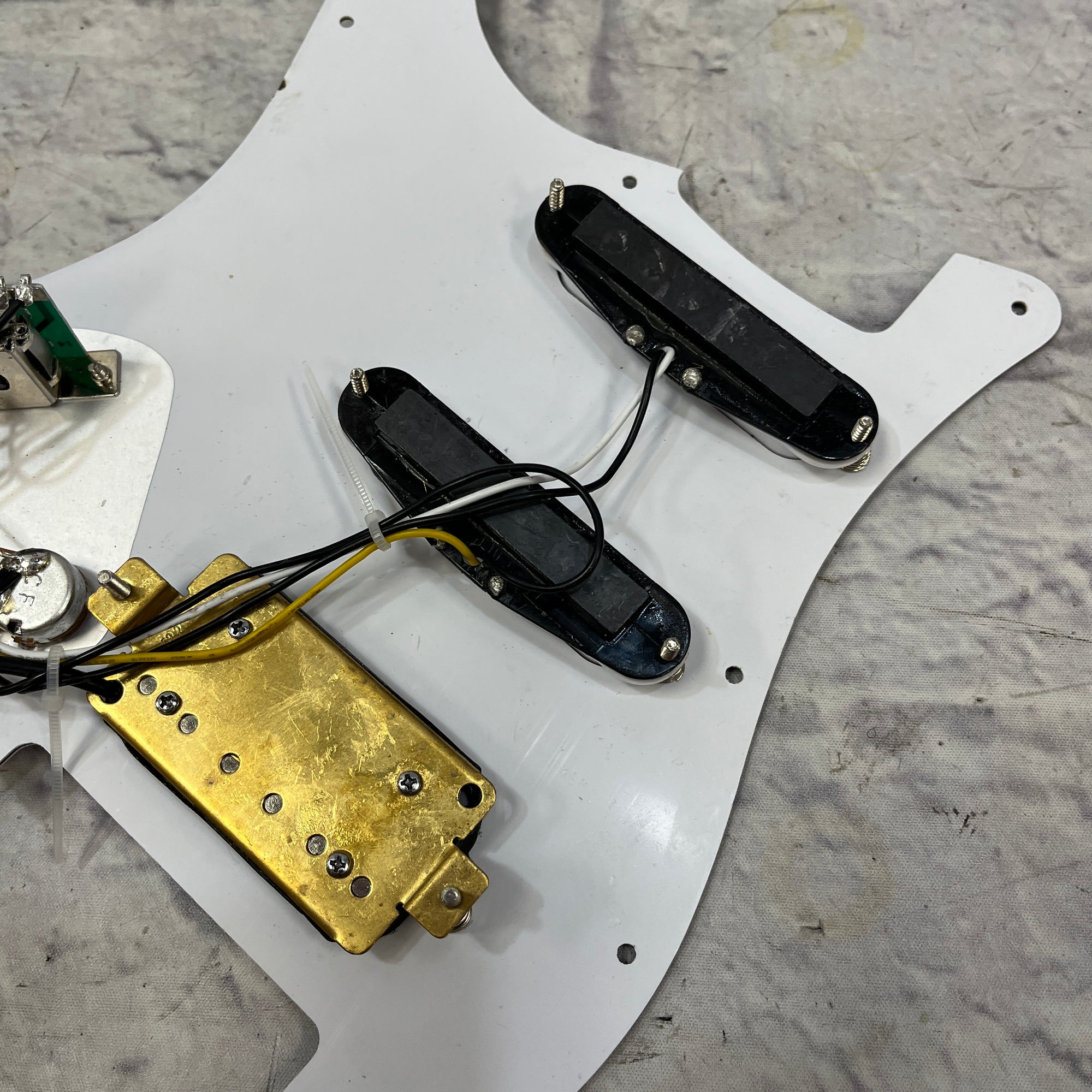 Squier Loaded Strat  Pickguard