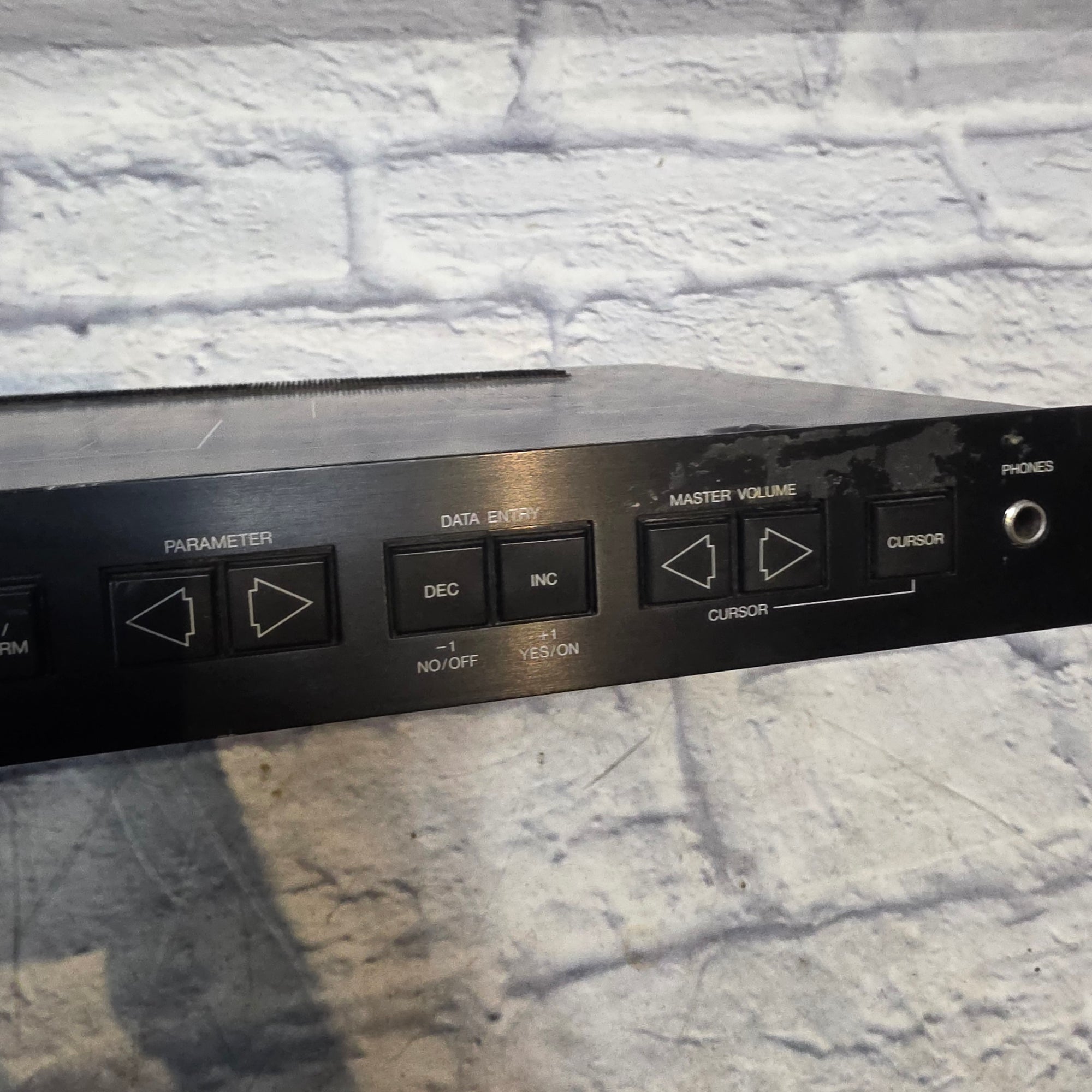 Yamaha TX81Z Rackmount FM Tone Generator Eurorack