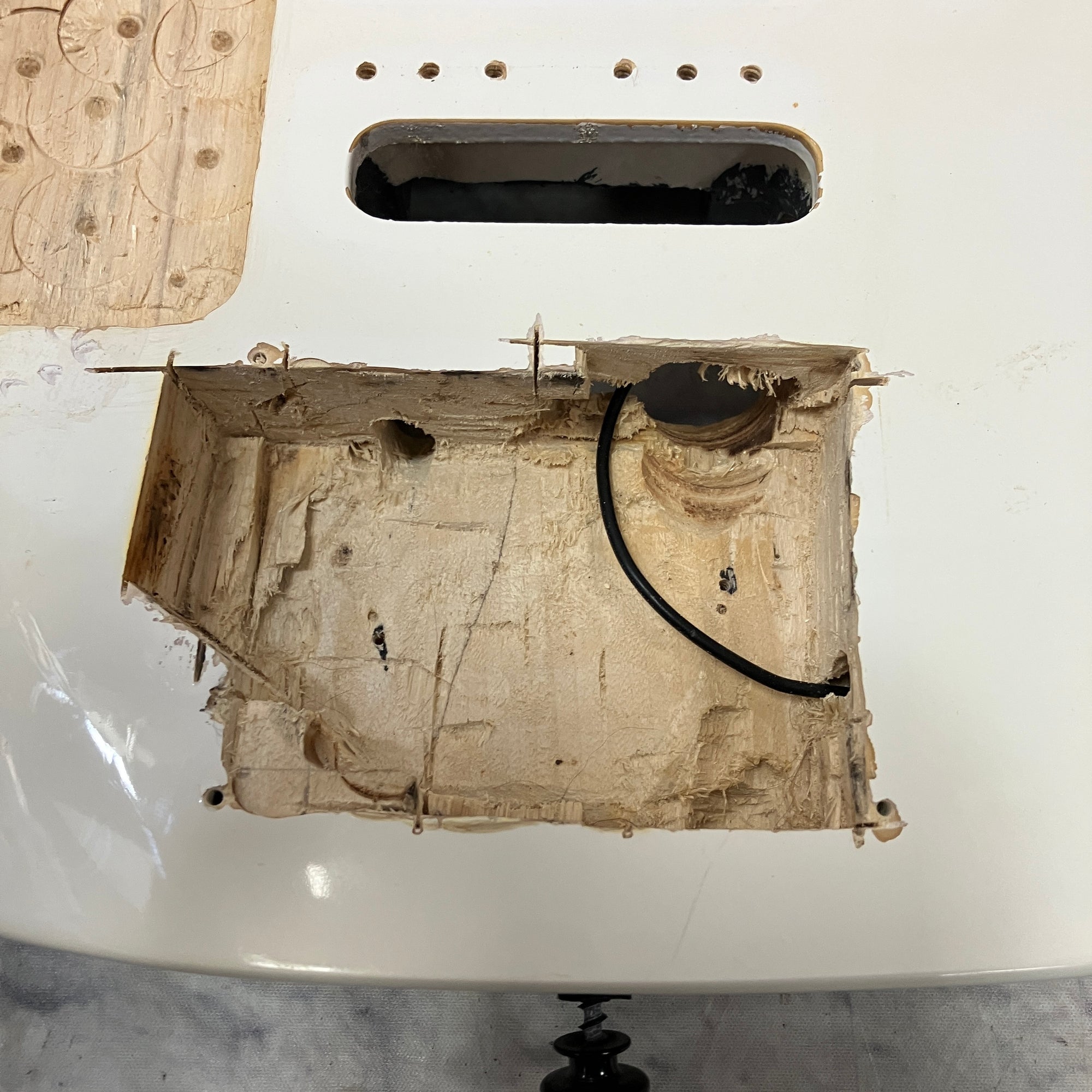 Unknown Cream Stratocaster Styled Electric Guitar Body