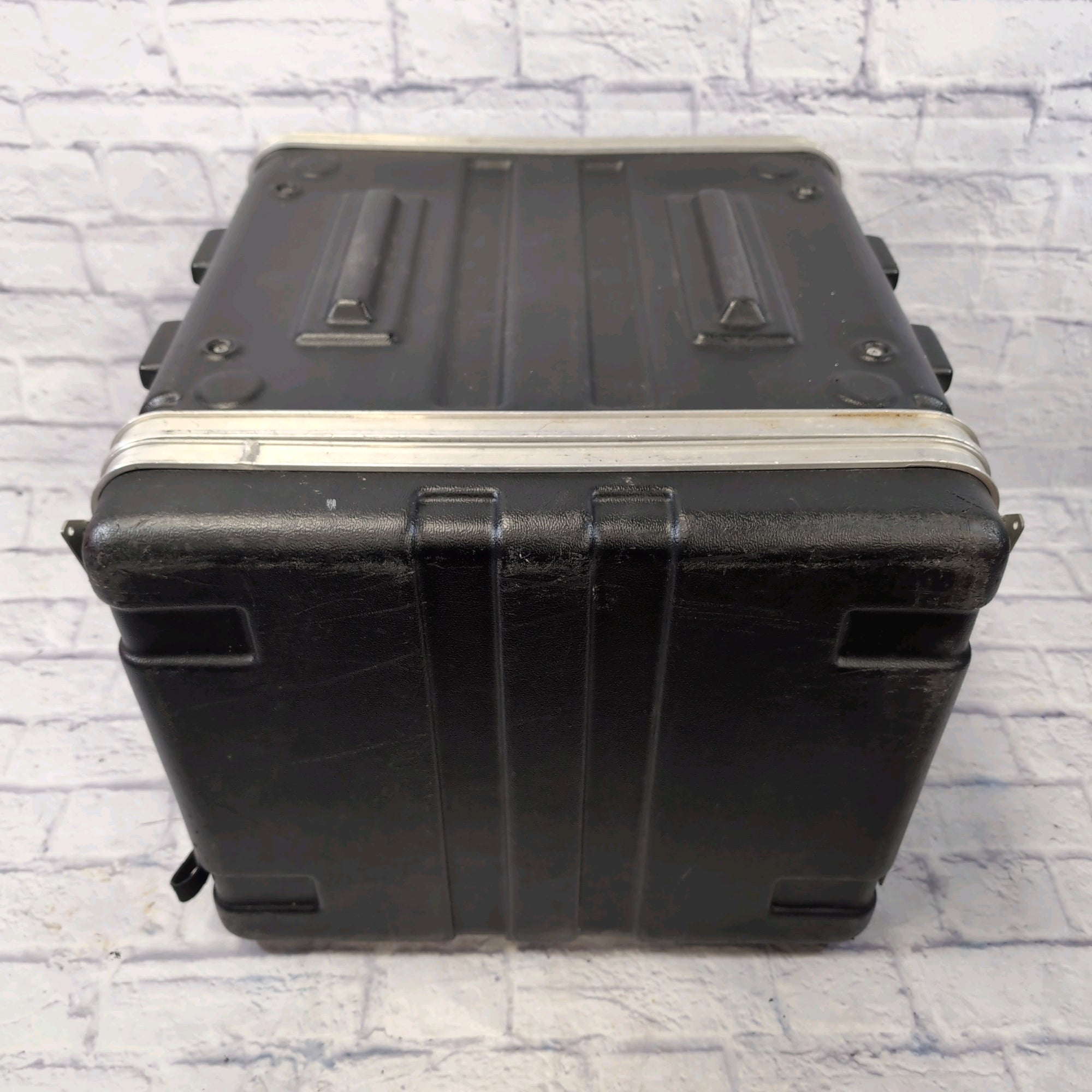SKB 8U Shockmount Suspended Rack Case
