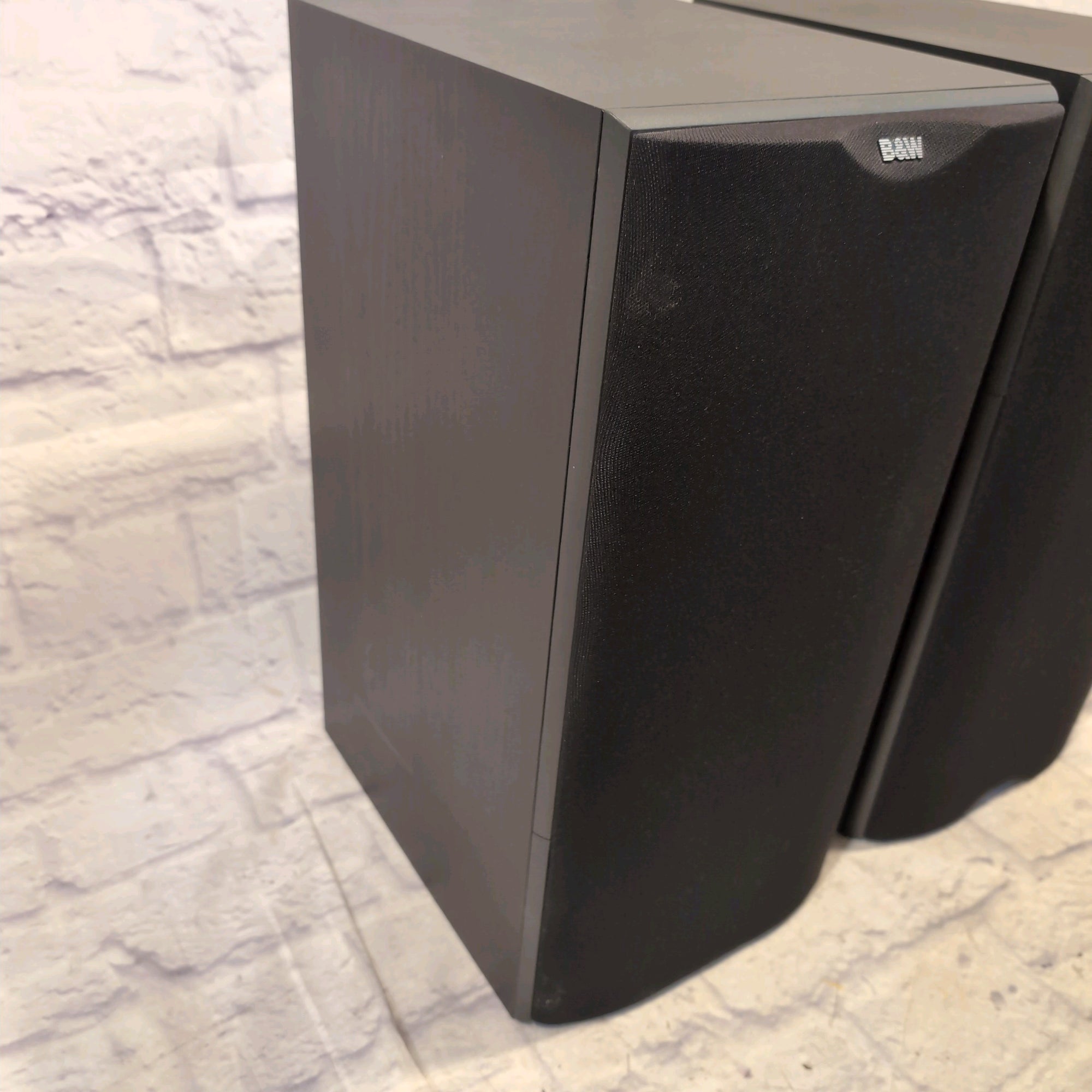 Bowers and Wilkins DM602 S2 Home Audio Speaker Pair