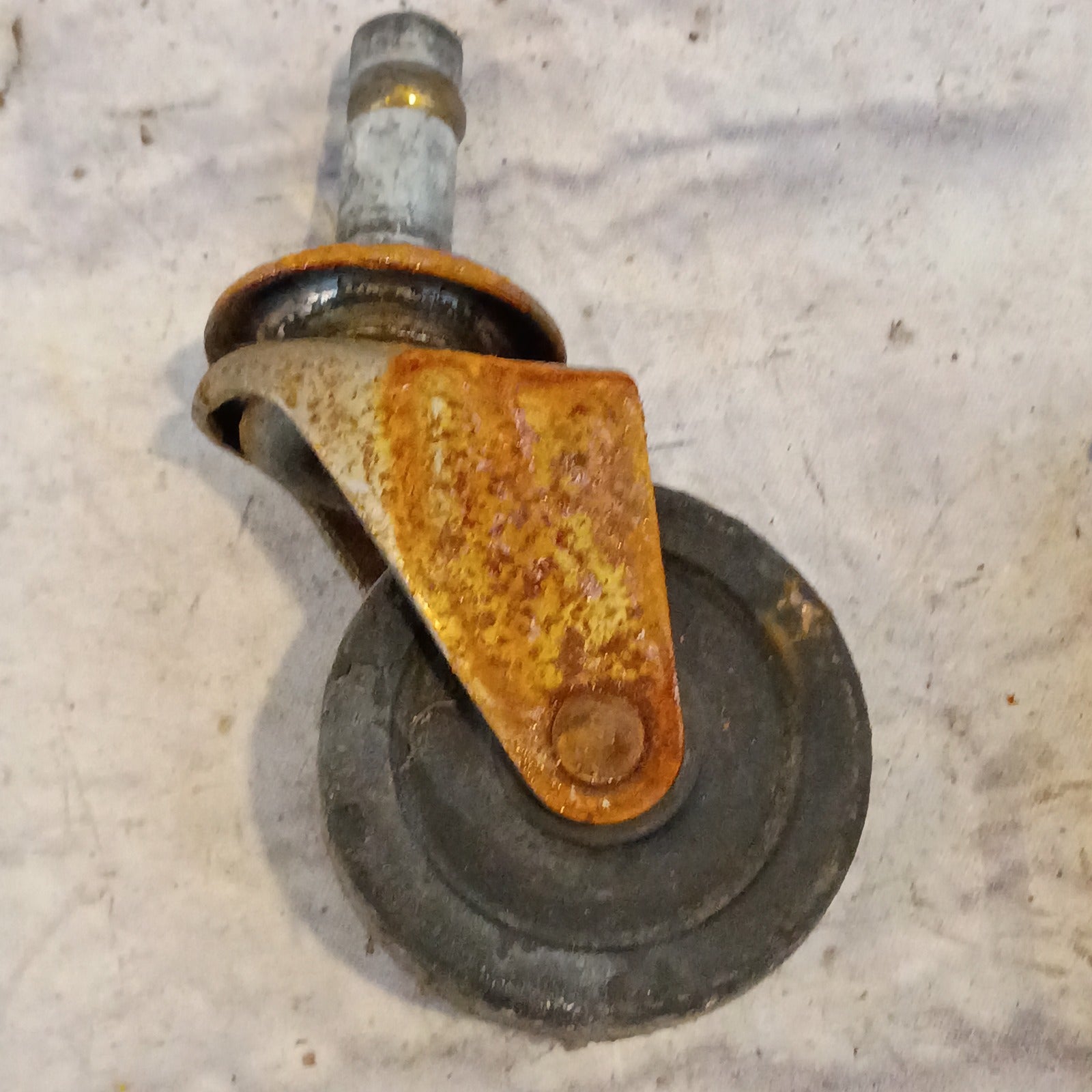 Fender 1970s Amp or Cabinet Casters Set of 4 Casters