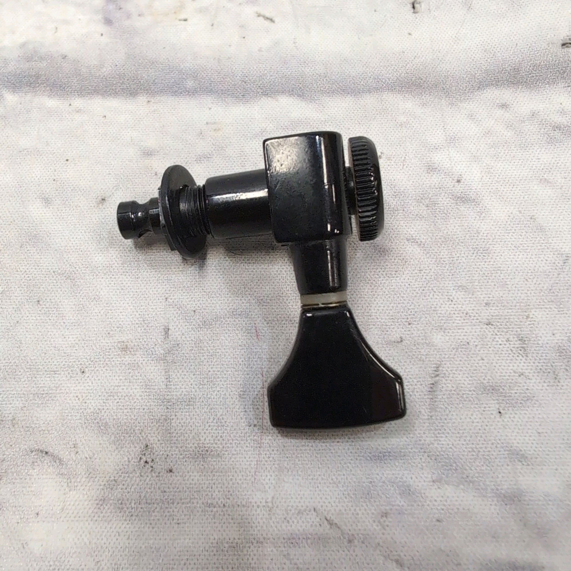 Hipshot Open Gear Locking Tuners (Black)