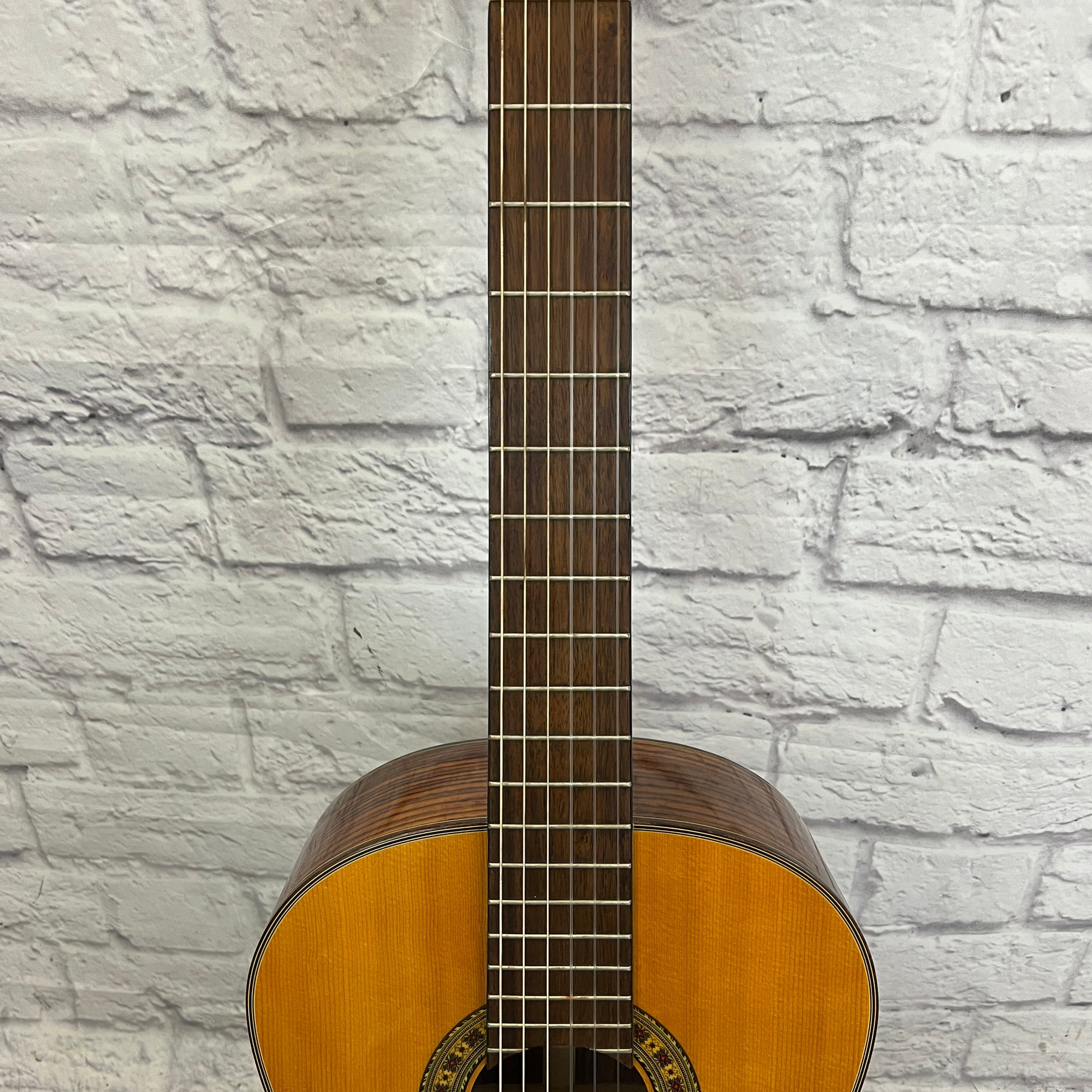 Dauphin 24 Classical Acoustic Guitar w/ Case