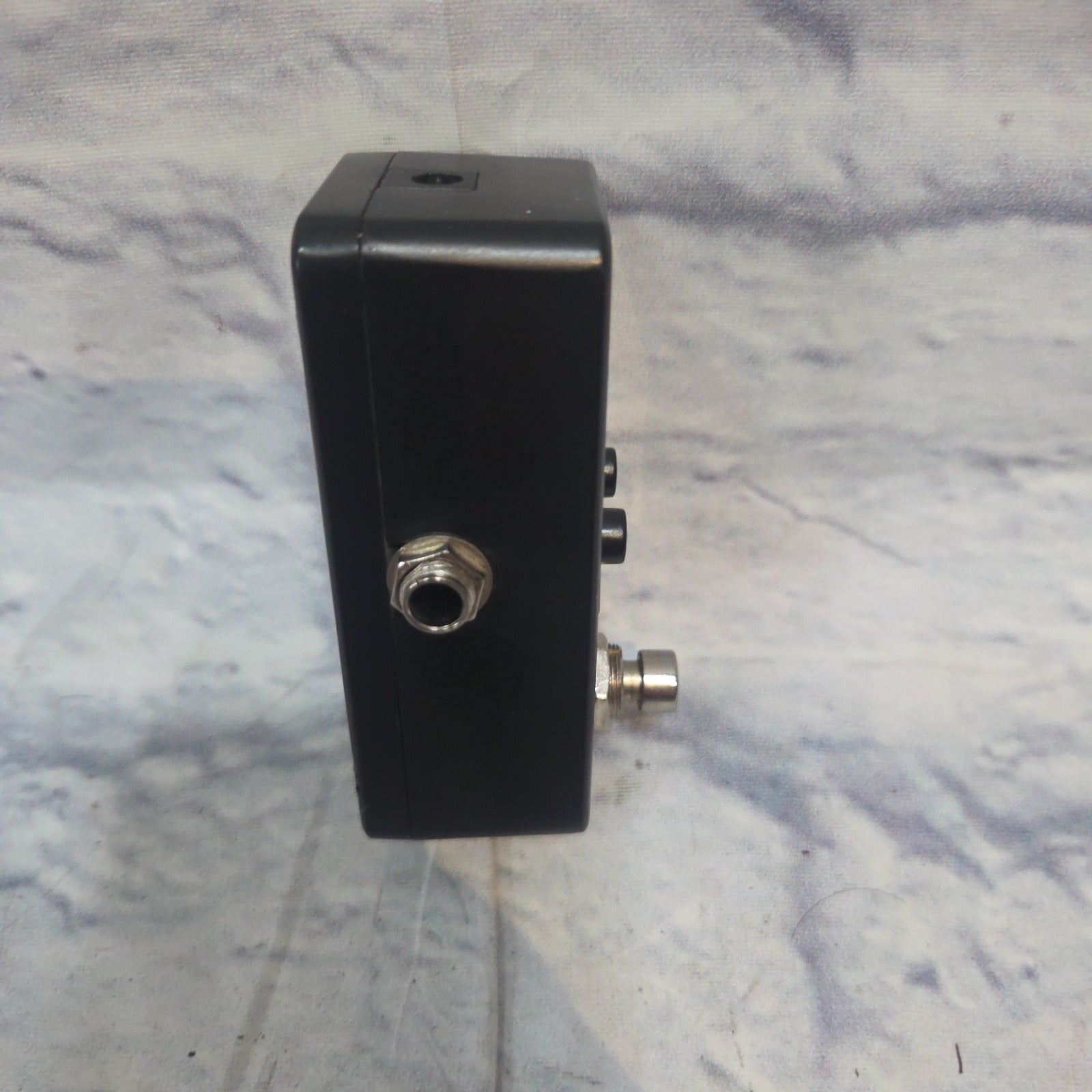 Amazon Basics Chromatic Tuner Tuner Pedal