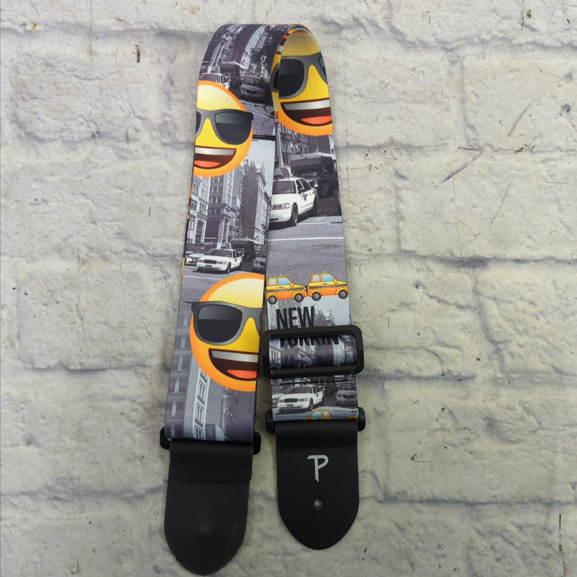 Perri's Leathers LPCPE-8200 Emoji New Yorkin 2" Guitar Strap