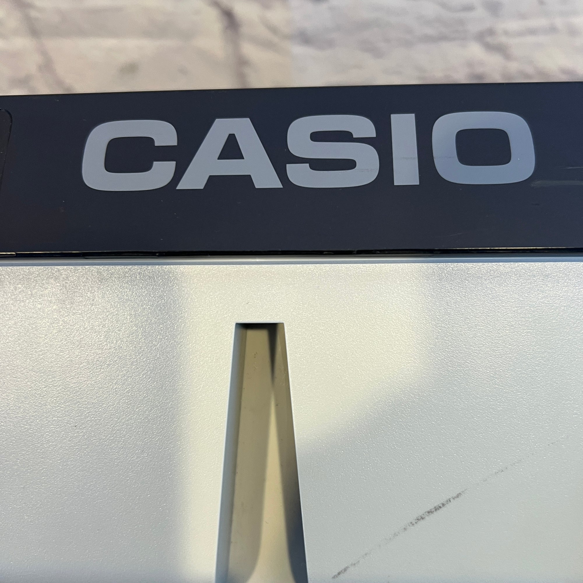 Casio WK-220 61-Key Electronic Keyboard / Organ