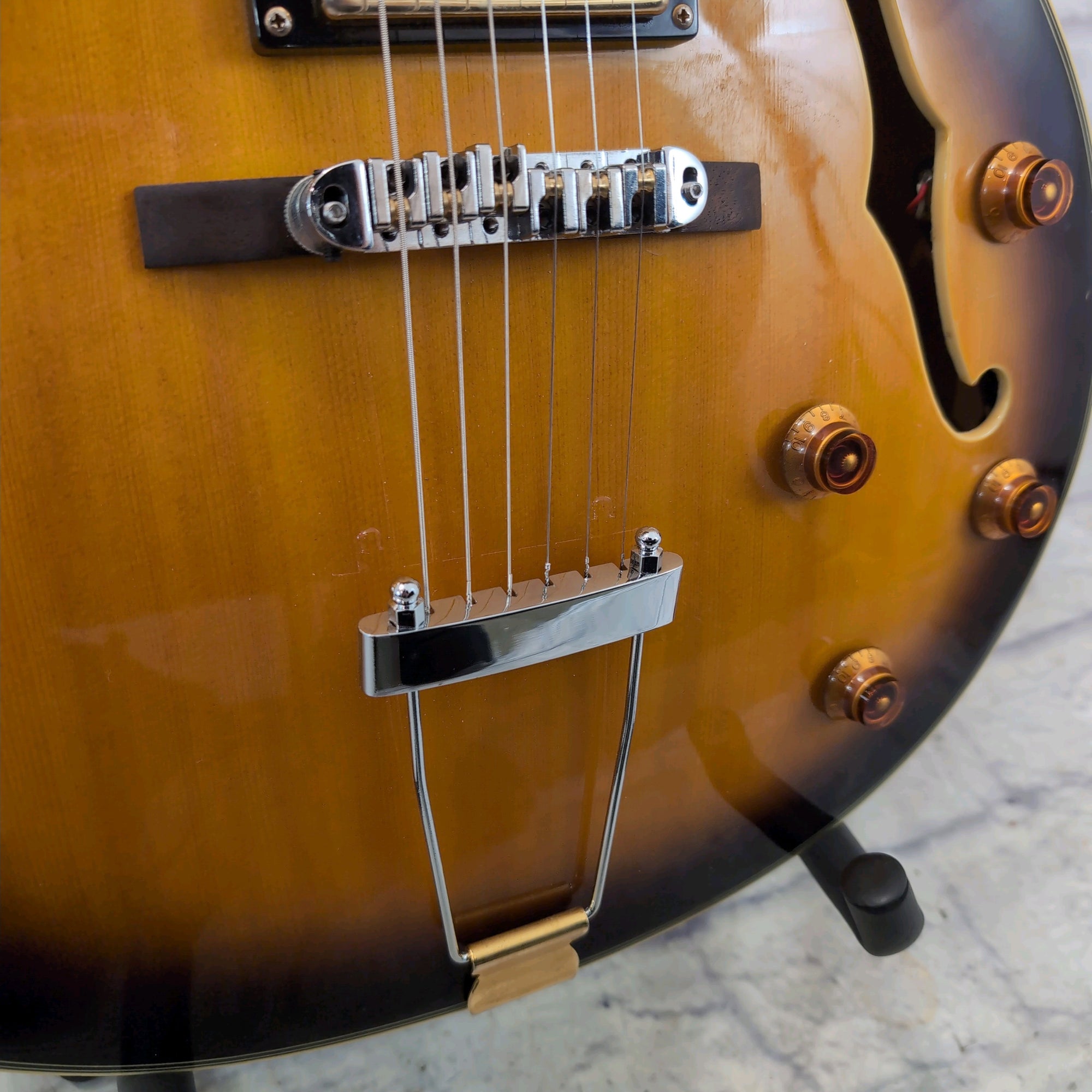 Epiphone Joe Pass Emperor II VS Hollow Body Electric w/ Epiphone Hard Case