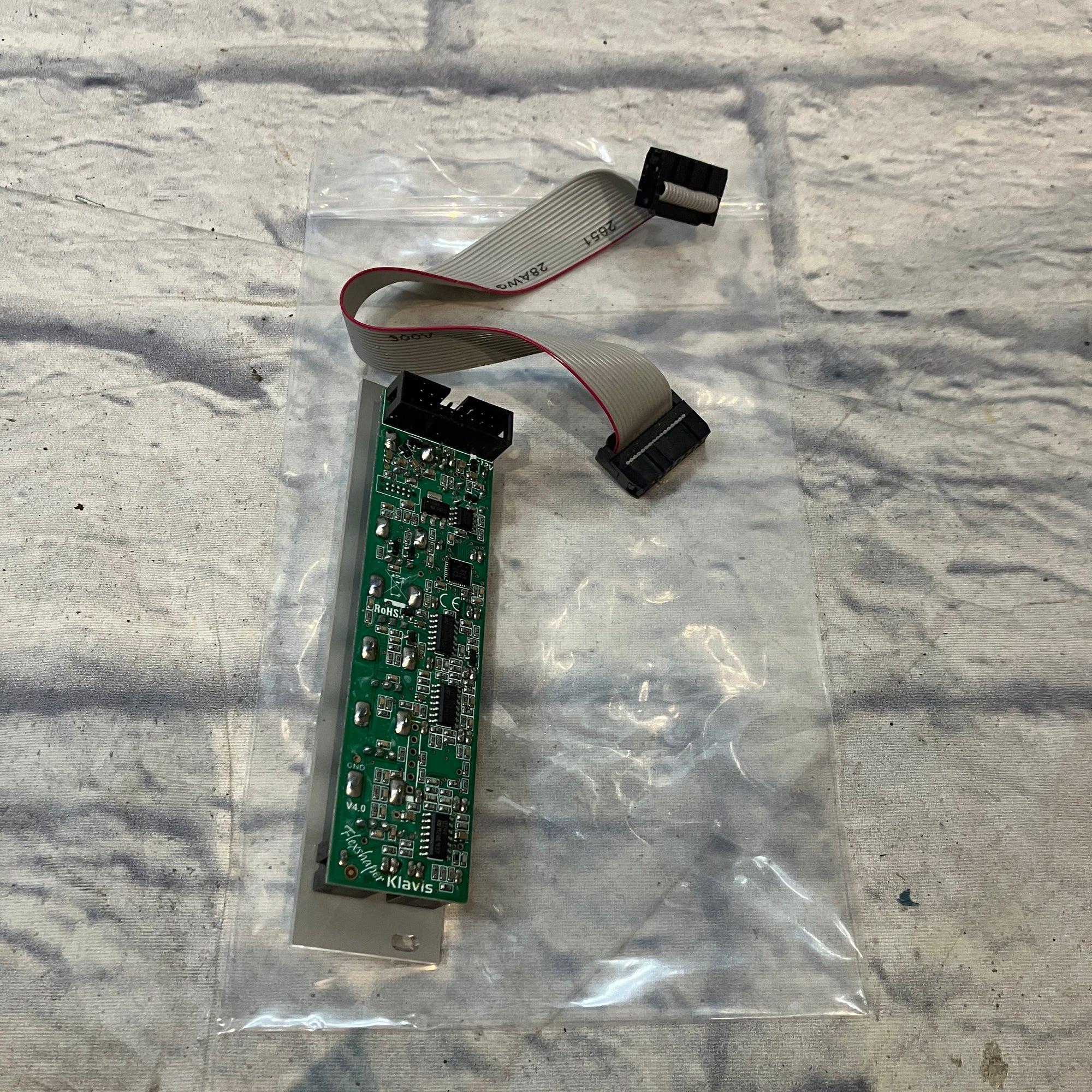 Klavis Flexshaper Eurorack VC Waveshaper and CV Transfer Function Processor