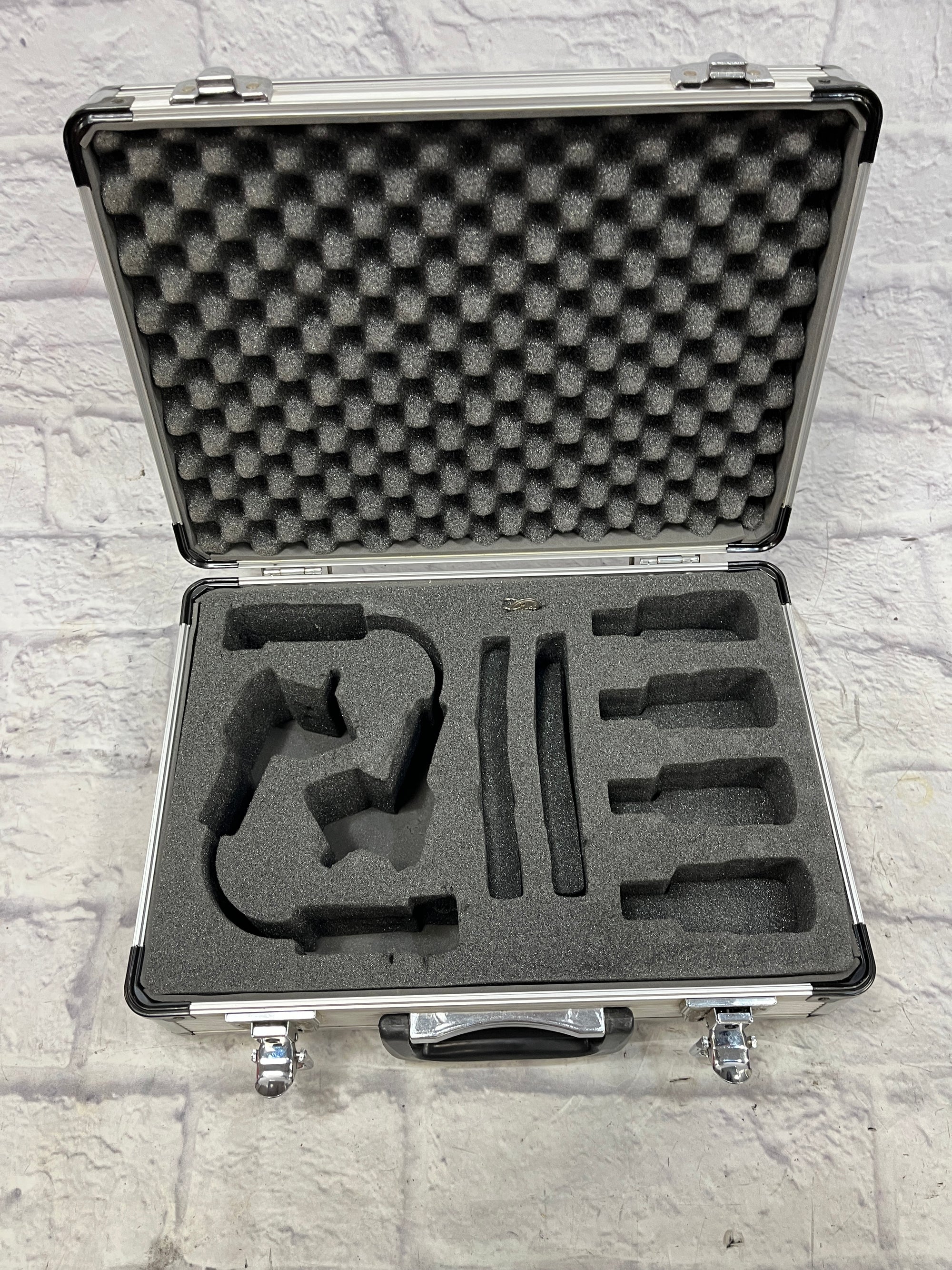 Unknown Microphone / Accessory Case