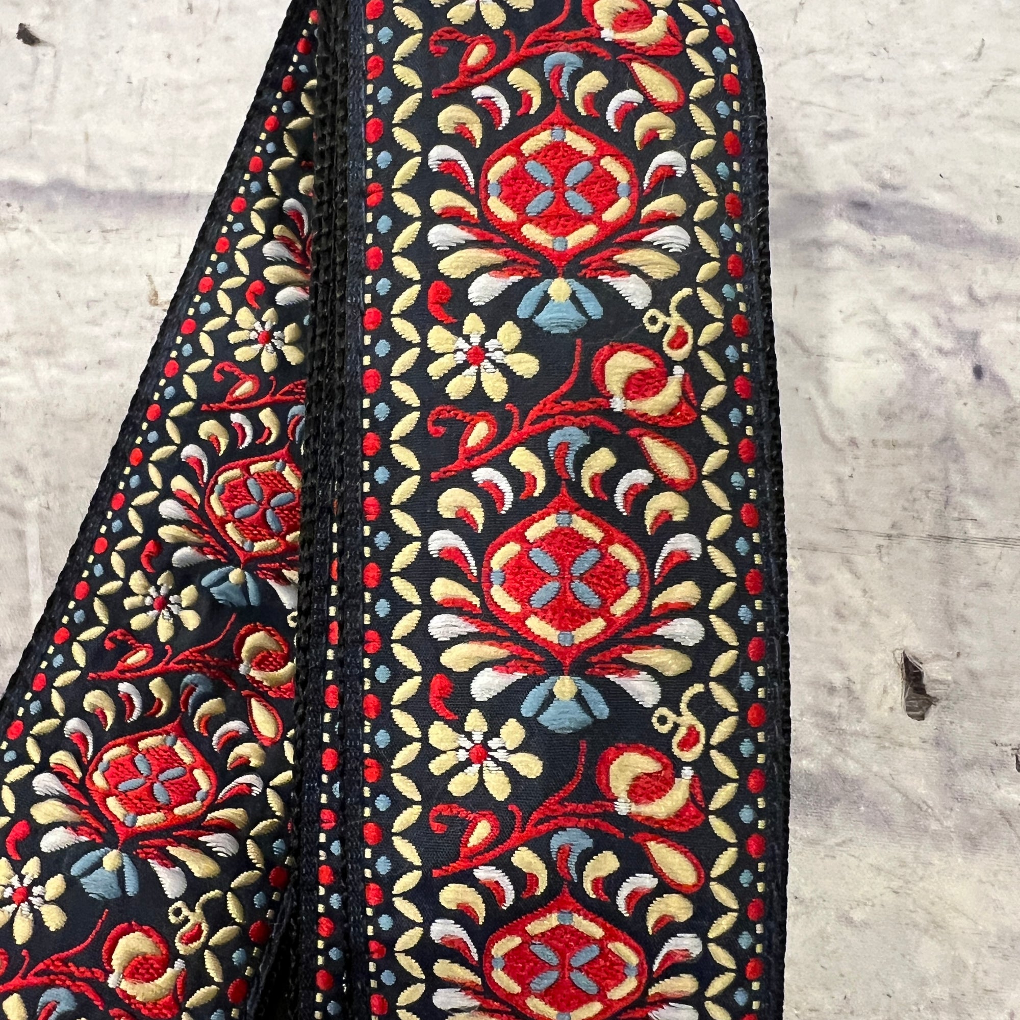 Ernie Ball Royal Bloom Jacquard Guitar Strap
