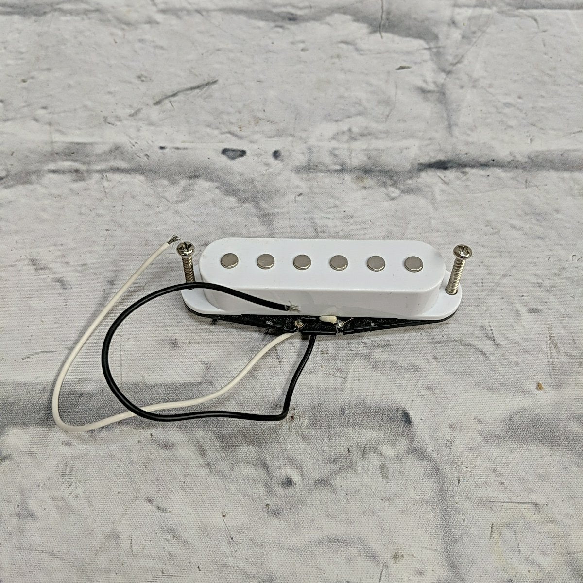 Unknown Single Coil Strat Pickup