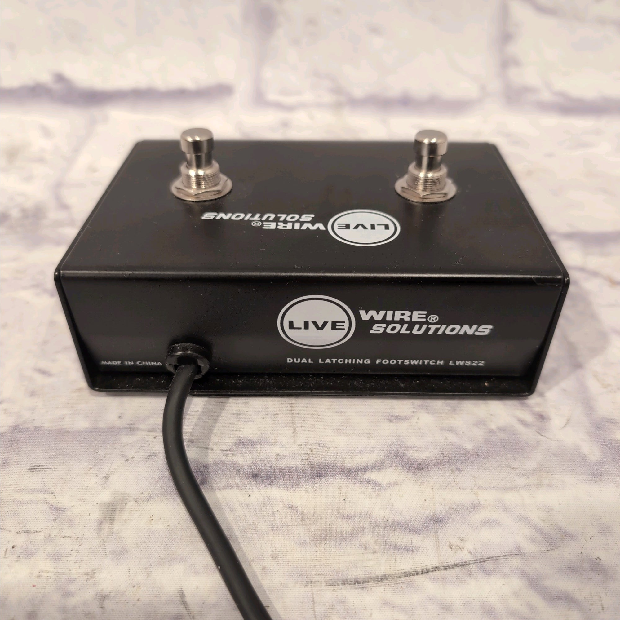 Livewire LWS22 Dual Latching Footswitch