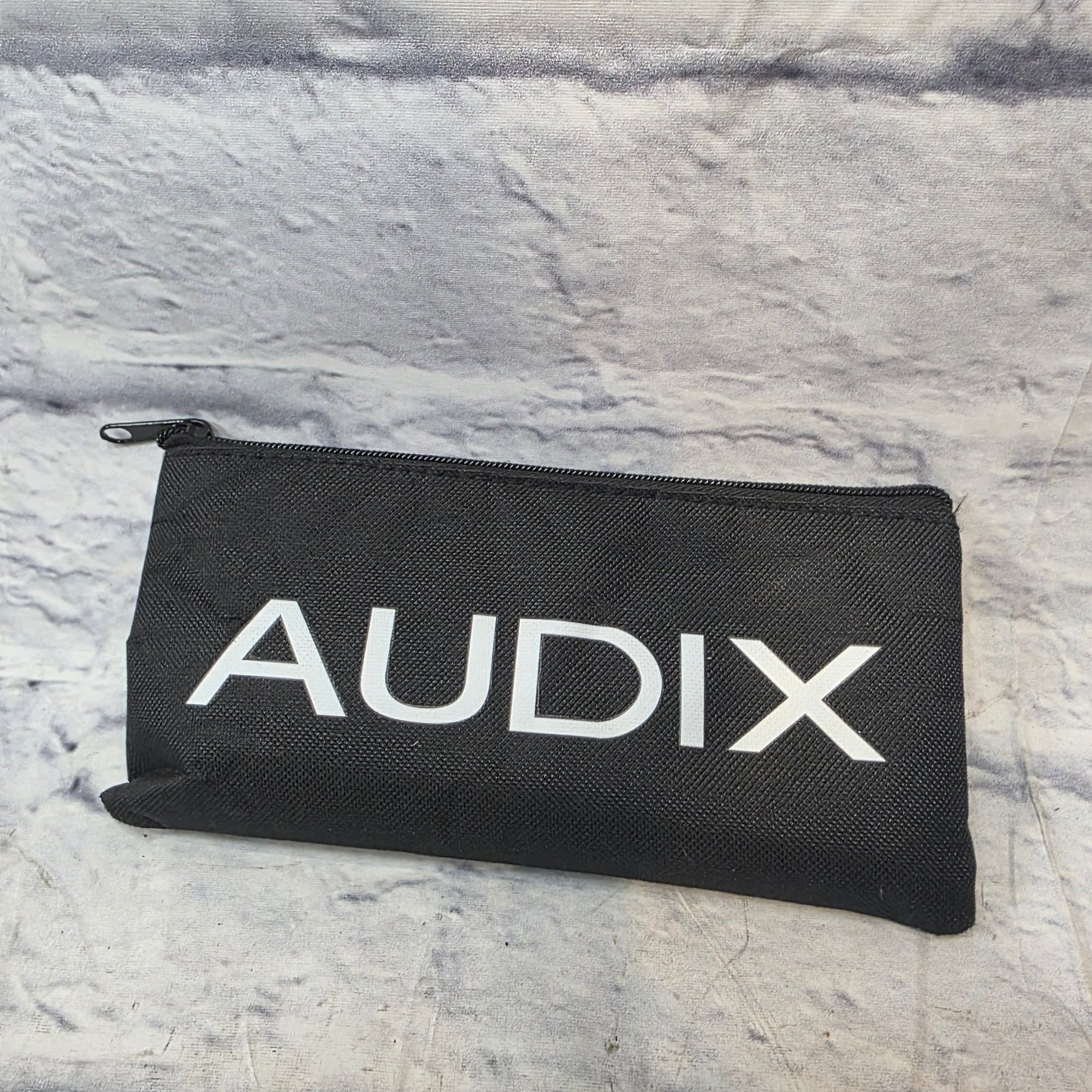 Audix OM2 2010's Dynamic Mic And Bag