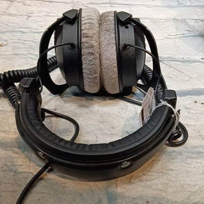 Beyerdynamic DT 770 Pro 250 Ohm Studio Headphones Studio