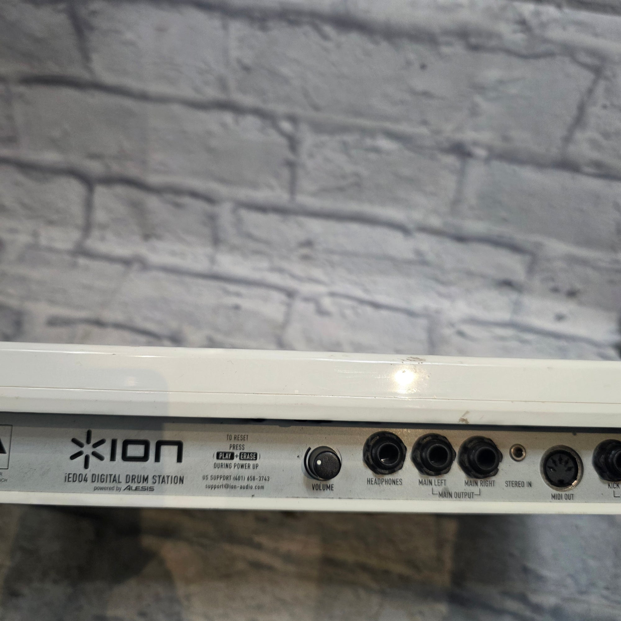 Ion Audio iED04 Stereo Drum Machine Electric Drum Machines