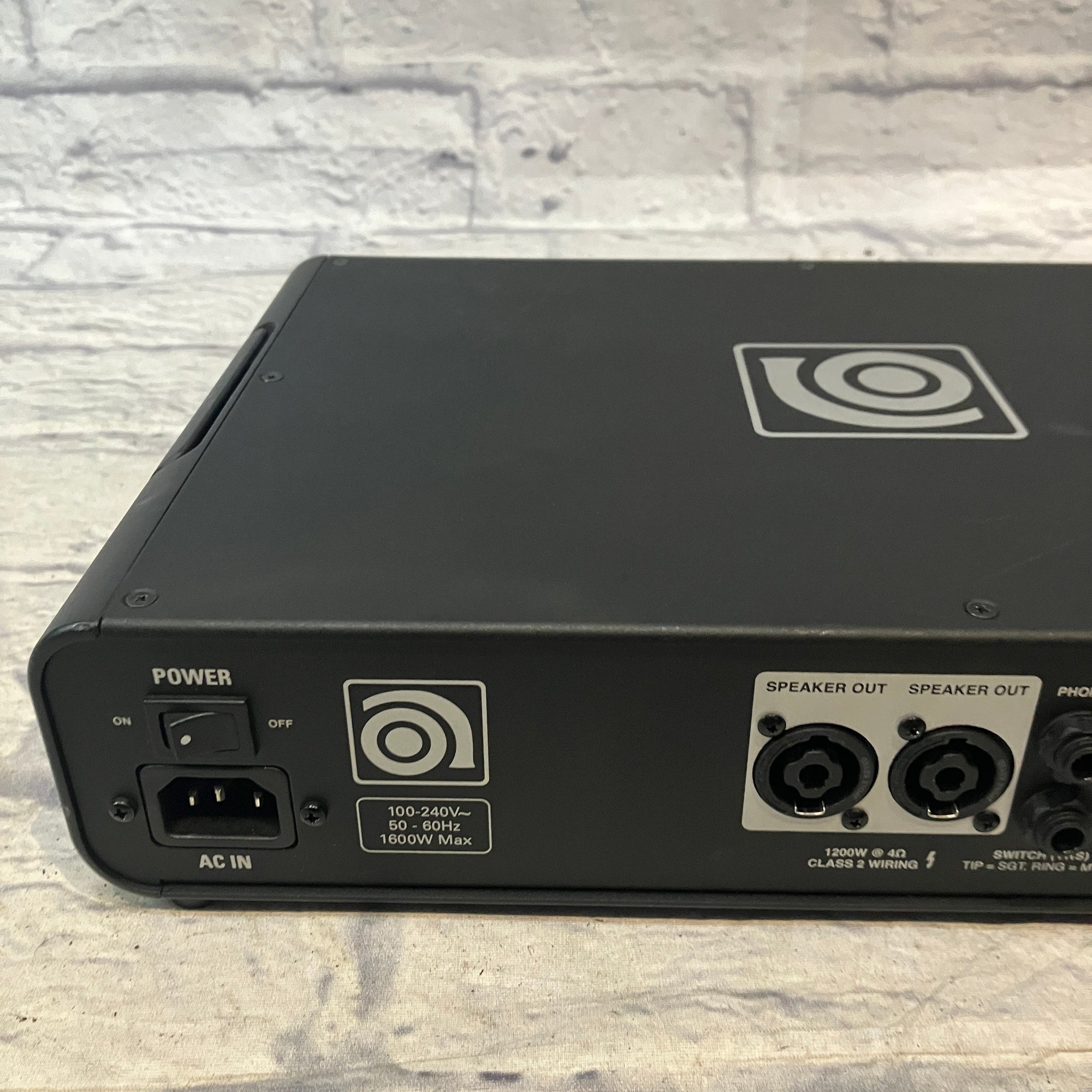 Ampeg Venture V12 Bass Head 1200W