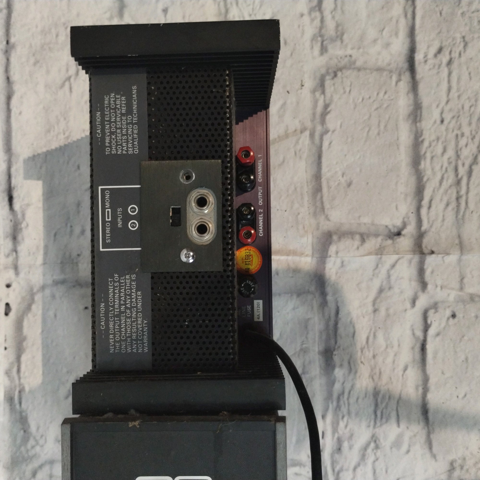 Crown D150R Stereo Power Amp - Evolution Music