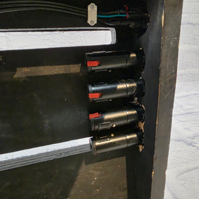 Unknown Solid Wood Pedalboard 30"x15" w/ Power and Audio Passthrough Pedal Board