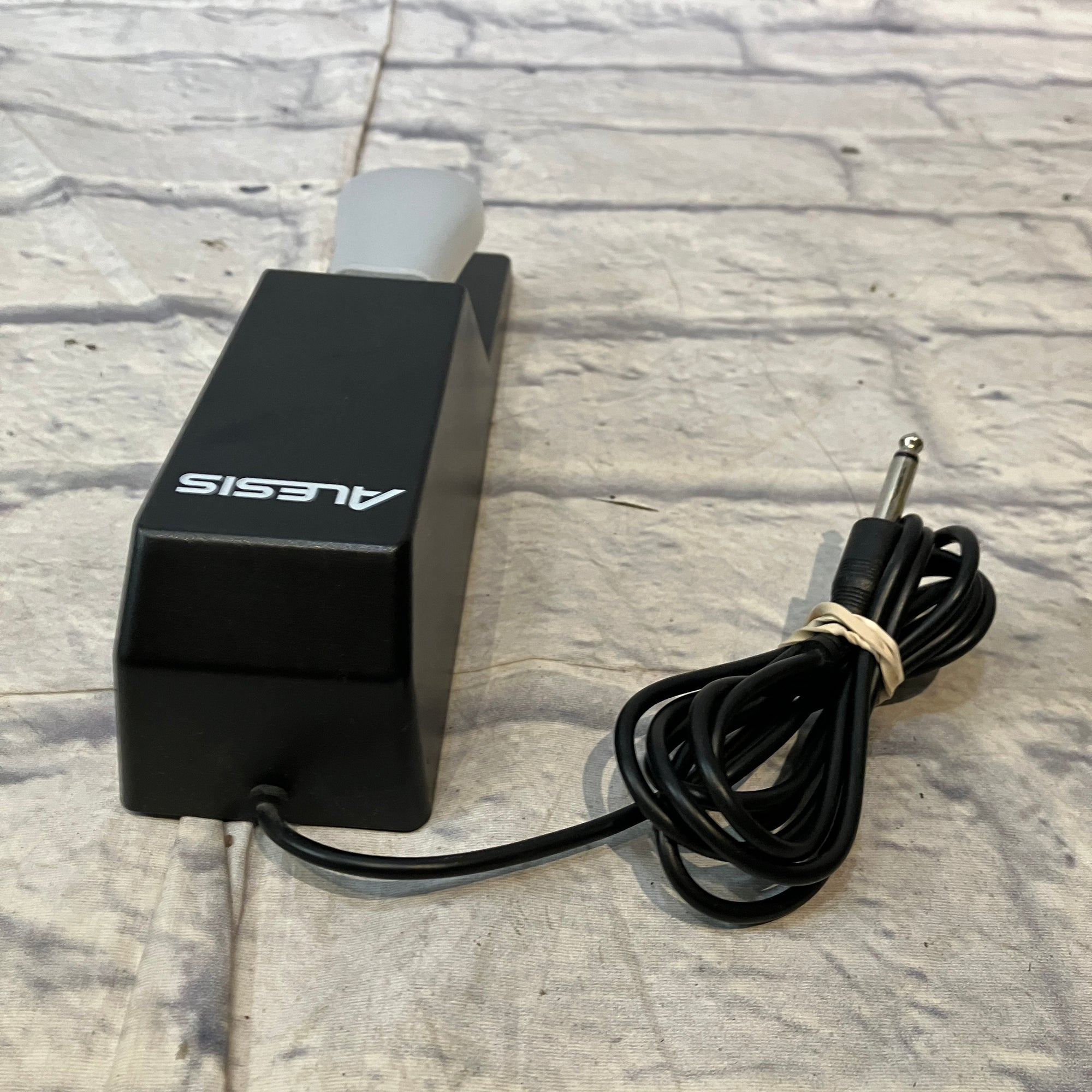 Alesis Keyboard Sustain Pedal