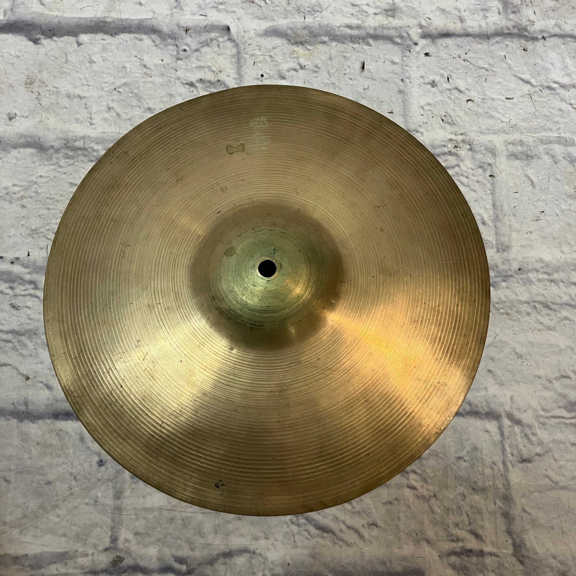 Zildjian 12 Inch Cymbal (CRACKED)